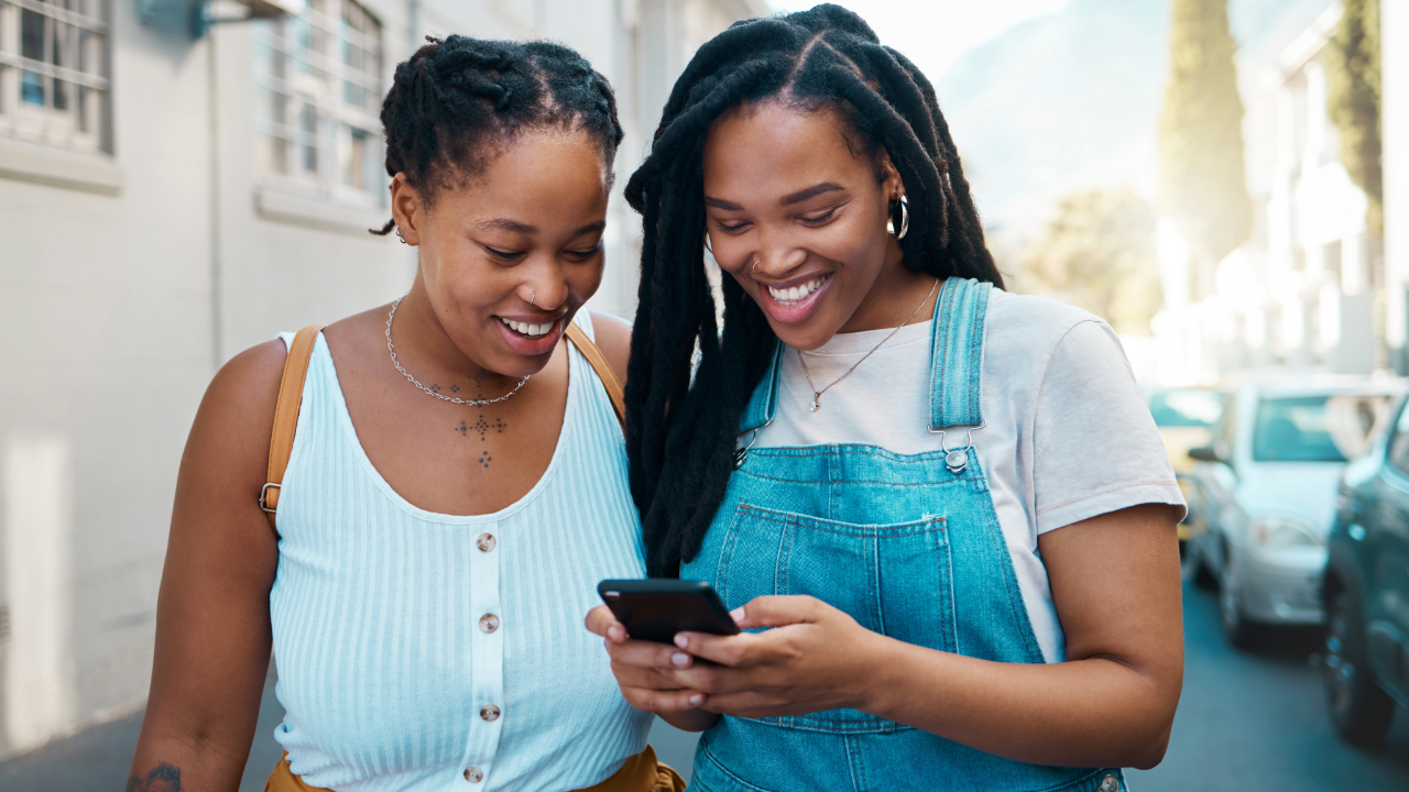 Text, Chat, and Catch Up on the News - All in One App