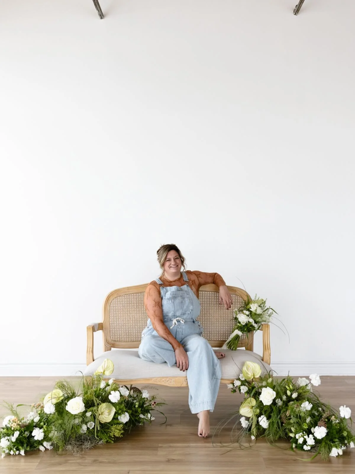 Hi, it&rsquo;s me! Happy Friday! 🌿
2026 inquires are starting to roll in, so don&rsquo;t hesitate if you&rsquo;d like to book us for your flowers! Remember, starting Jan. 1, my minimum will go up to $5k, so if you&rsquo;d like to secure your date wi