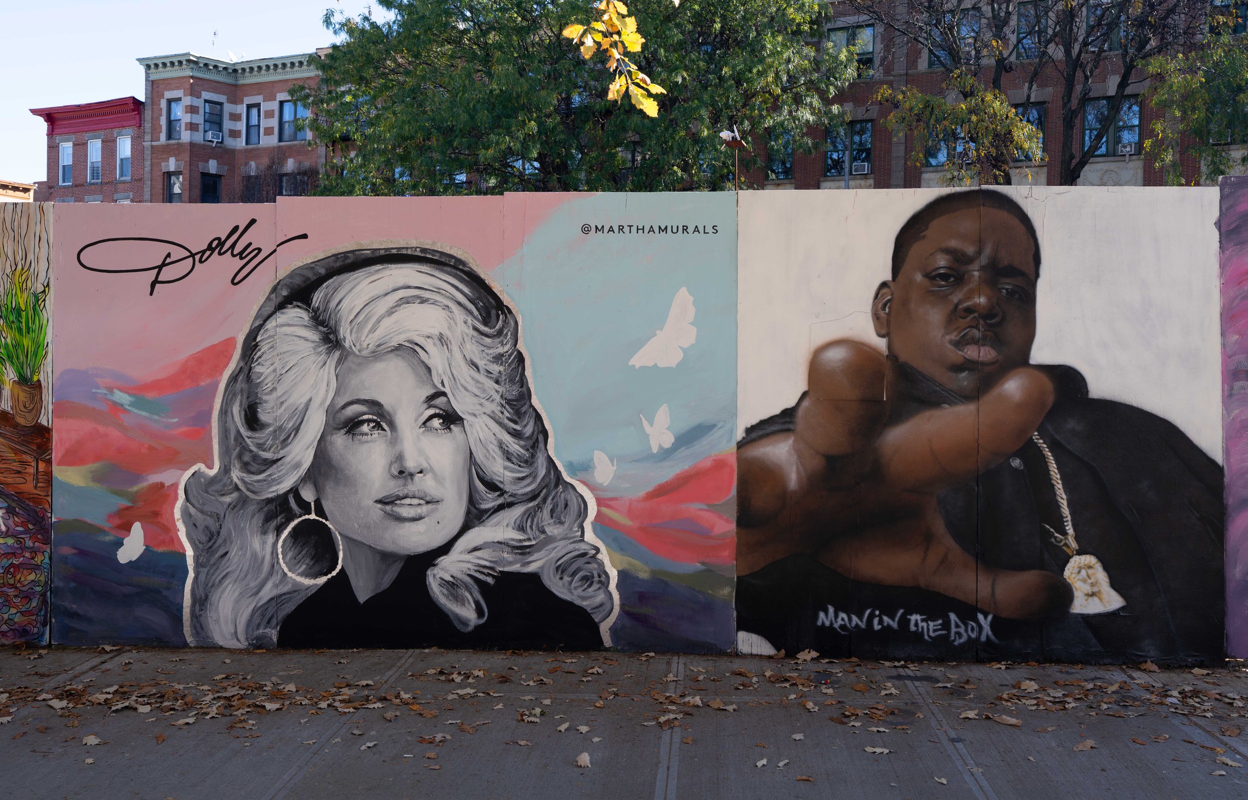 Dolly-parton-mural-portrait-and-notorious-big.jpg