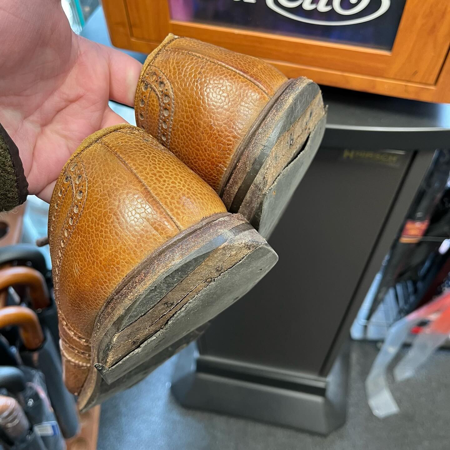 🚨Our BIGGEST transformation yet!🚨 Our client had completely obliterated his @crockettandjones_official Pembroke shoes. A Spitshine Comprehensive Service + new @dainitestudded sole later, they are as good as new! Swipe ➡️ for BEFORE.

Exclusively us