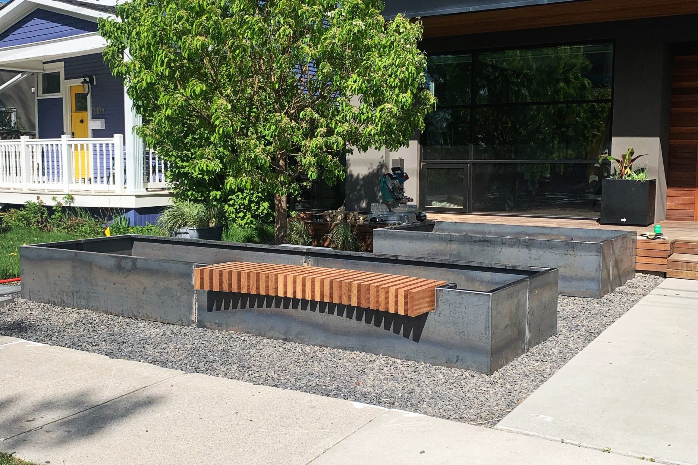 Planters 2110 DA.jpg