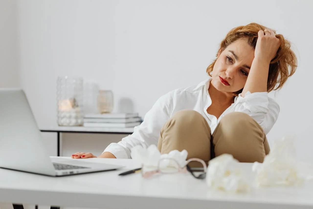 woman-working-on-laptop