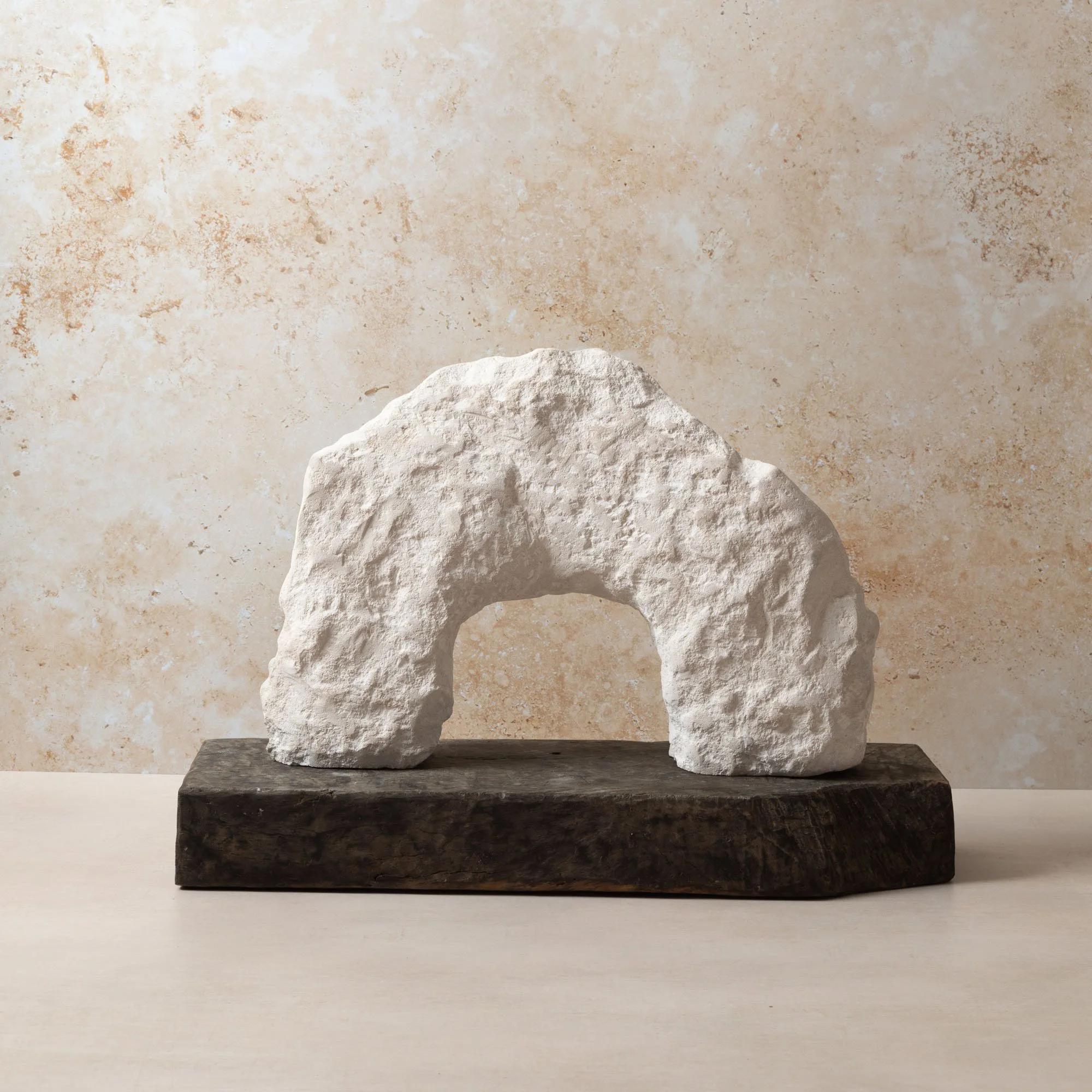 -A NEW TRIBE AMBERLEY STONE DURDLE DOOR SCULPTURE 01.jpg