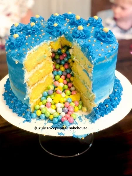 Pinata cake.jpg