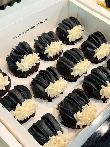 BW cupcake.jpg