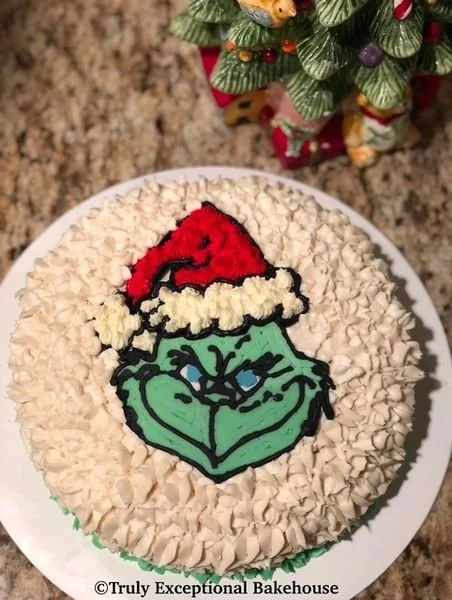 Grinch Cake.JPG
