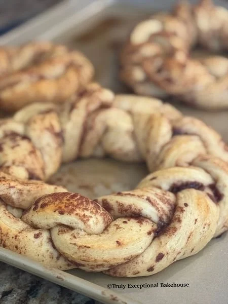 naked king cakes.JPG