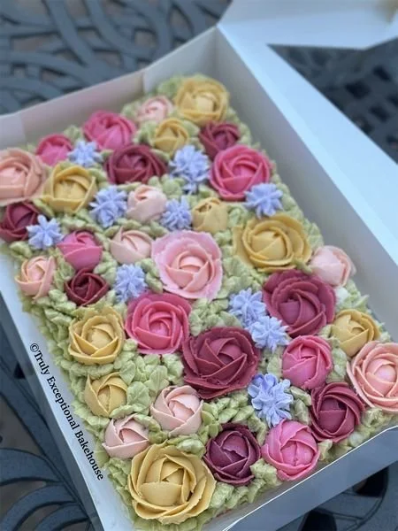 Floral Rose cake.jpg