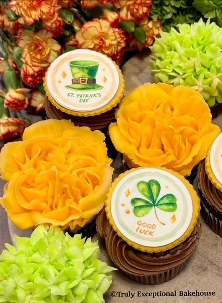 St. Pattys Cupcakes closeup.jpg