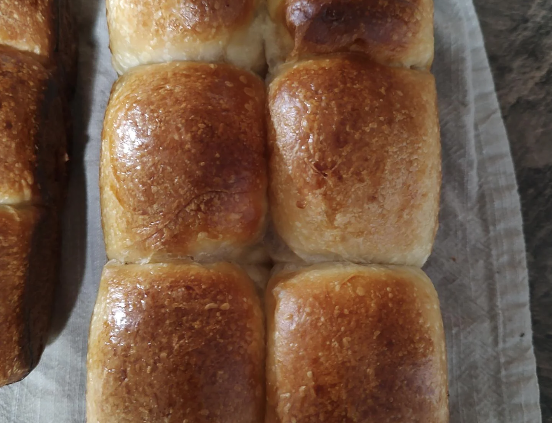 5+2 Sourdough Dinner Rolls
