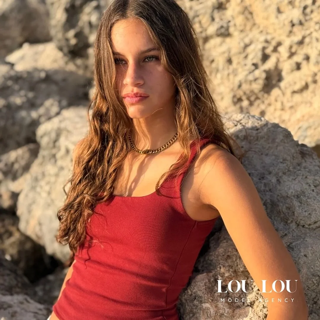 Starting the week with this beauty, welcome ZARA!💕

#louloumodels #women #zara #newface