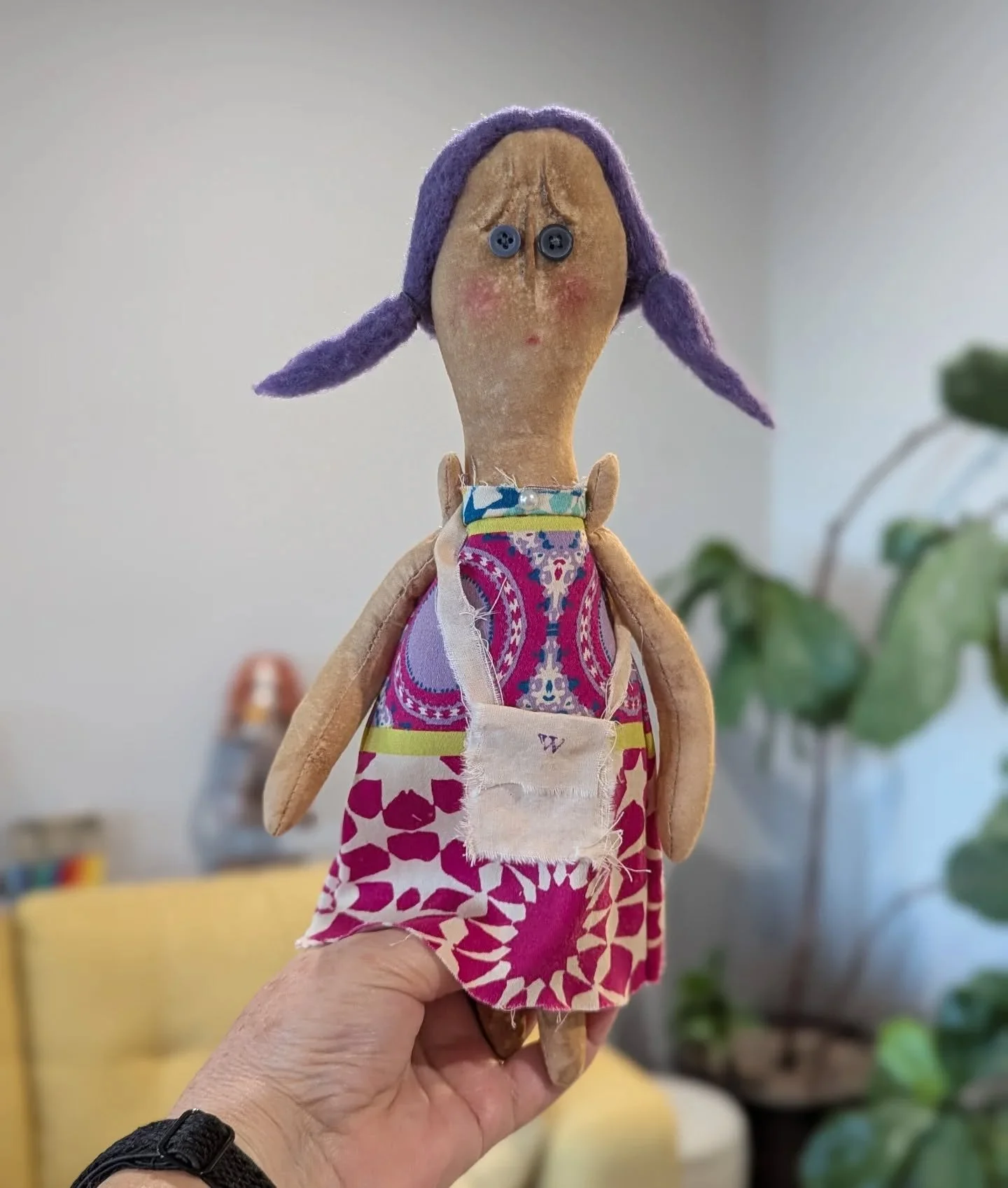 Give her your worries. She'll stick them in her bag and compost them for you, turning them into love, trust, and a deep cleansing breath. 

I made her yesterday as part of The Artful Crone Workshop this month... Yep, we're making worry dolls!

You ca