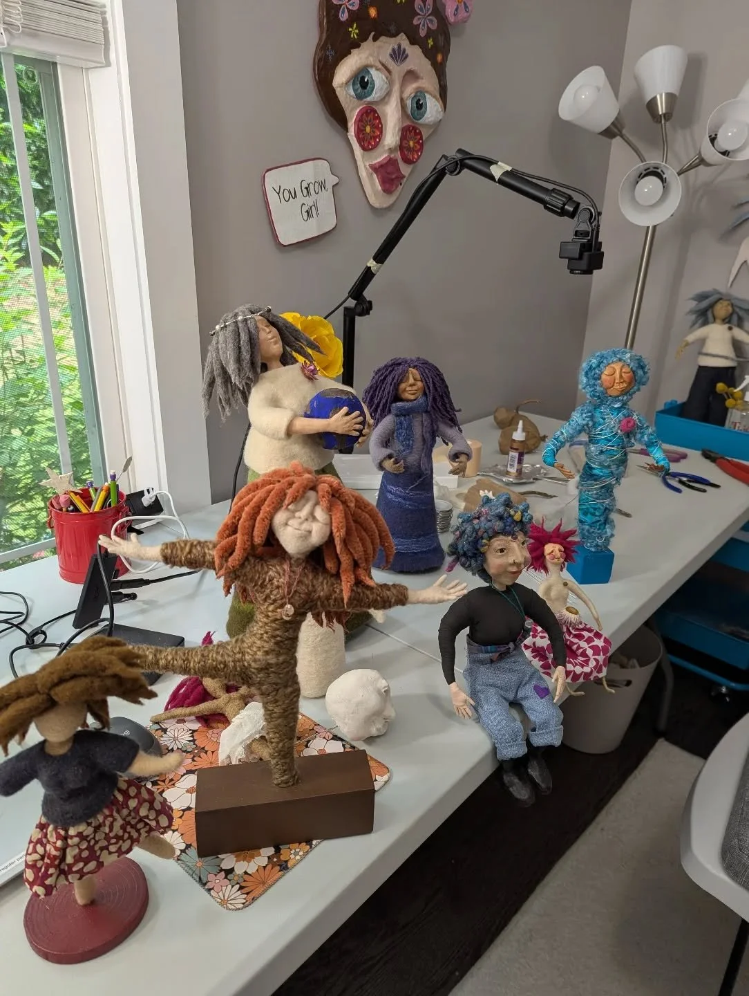 Gettin' ready for today's Spirit Doll Studio class. It's hands and feet day. So I've pulled out a gaggle of Spirits to inspire folks on the possibilities. 

The beginning stages of making a doll often feel a bit messy. Things feel unfinished until yo