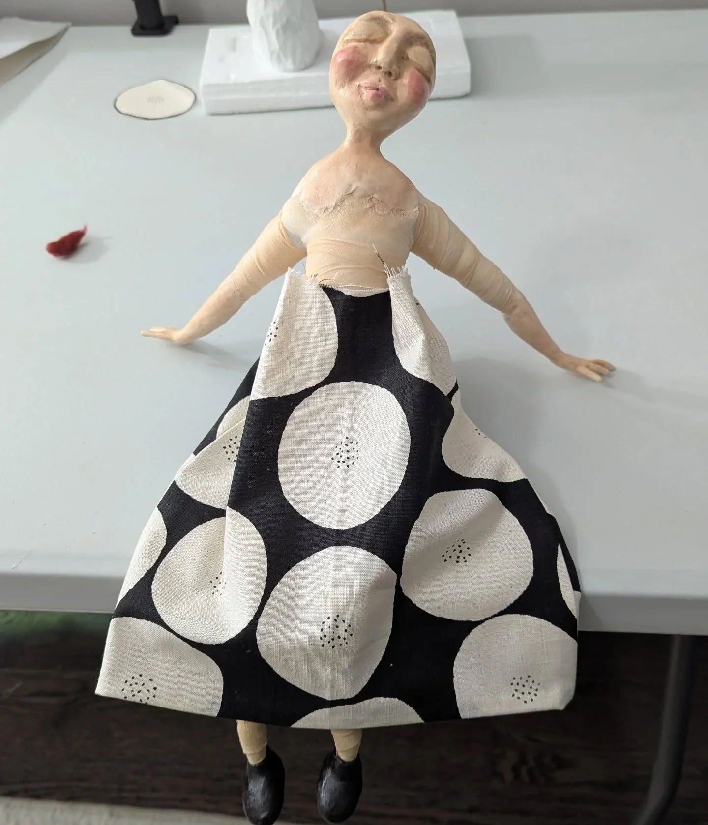 This little gal is coming along. 

This coming weekend in Spirit Doll Studio, we're talking all things clothes so I thought I would get ahead of the game so I could share some of the ways I get these figures dressed. 

Next up she's getting a little 