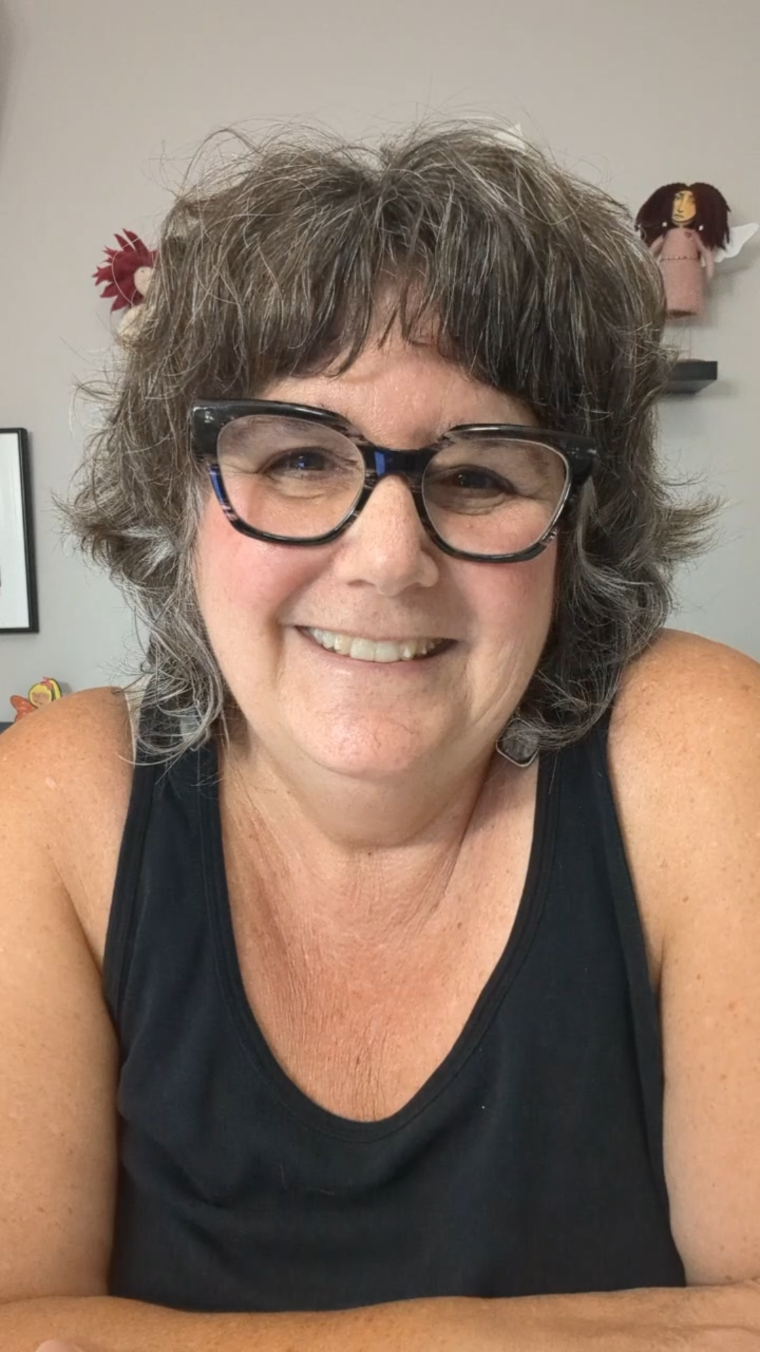 Photos of Stacy Vajta in her studio