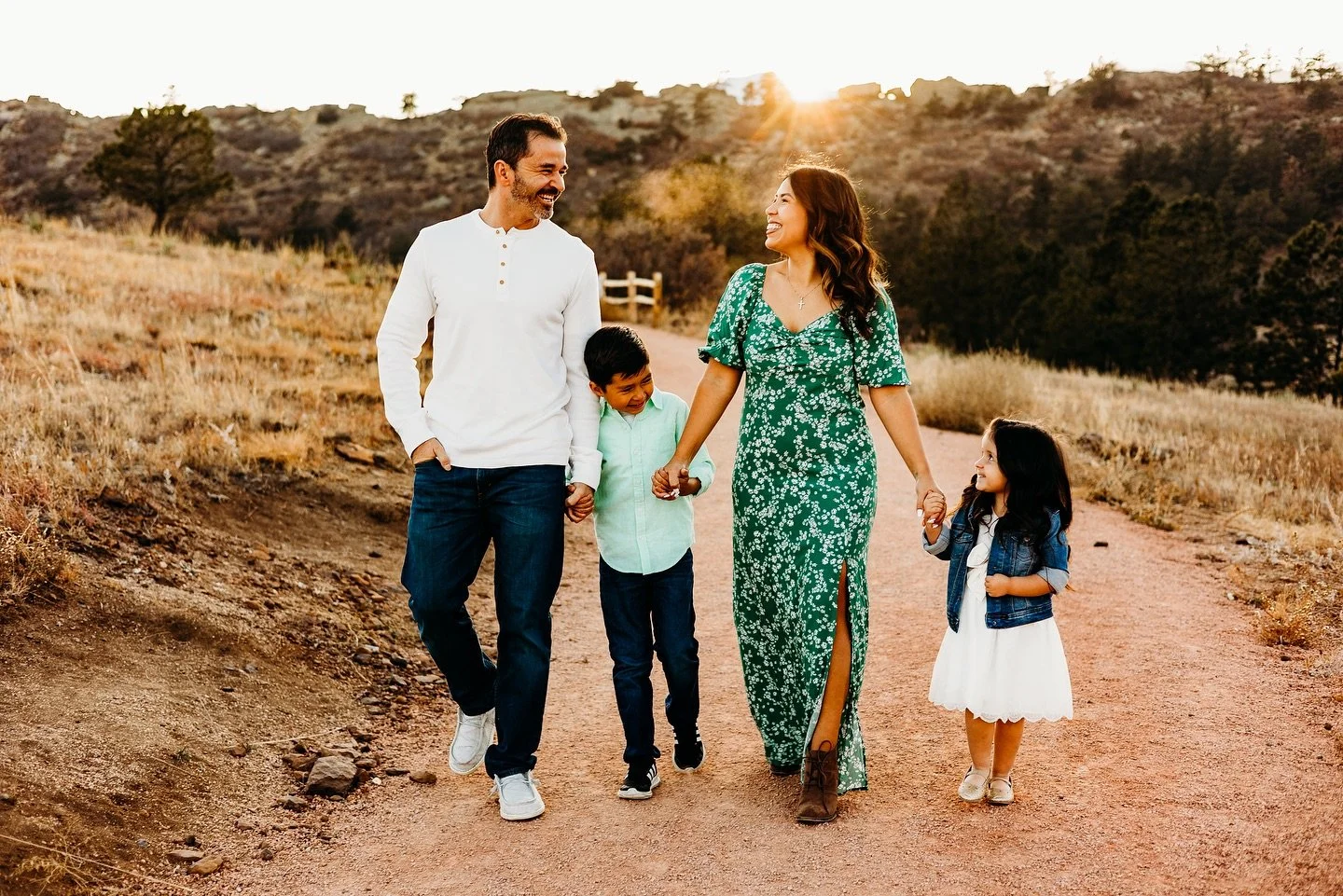 Don&rsquo;t forget- I am traveling to ABQ and COS this October and mini sessions have been posted!  You can find the link in my IG bio and on my Website.  They are halfway gone so don&rsquo;t wait!