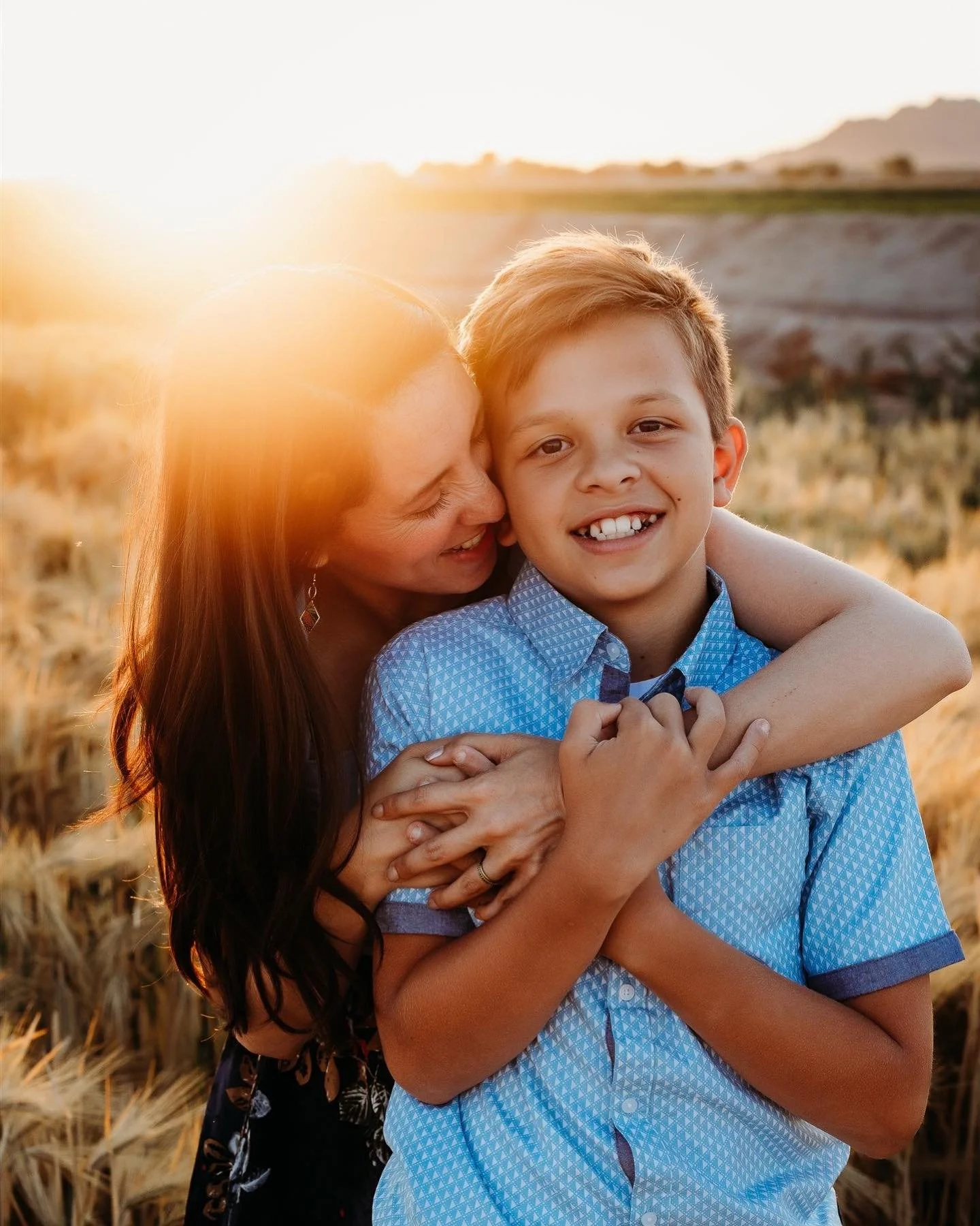 Starting to post mini sessions as I schedule them.  First up are Fall Floral minis on 7/28 in Downtown Phoenix.  Keep clicking the Mini link in my bio as I add more!

If you are interested in a full family session, I am already scheduling those out f