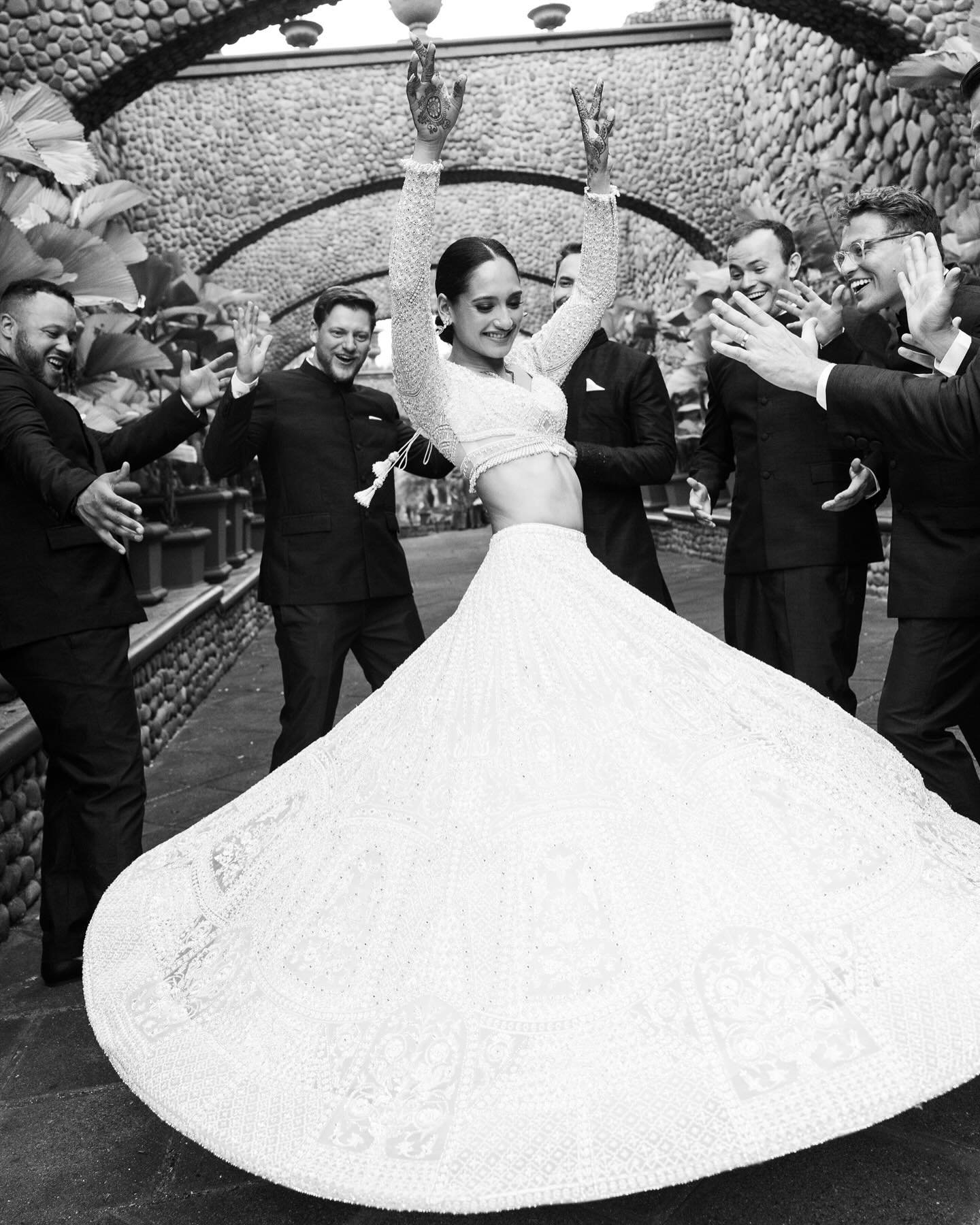 Kinjal &amp; Hunter 

A glimpse of day two
Wedding celebration in Costa Rica 🤍✨
&bull;
Planning/Design: @HummingbirdWed
Photography: @hanguyenphoto 
Assistant photography: @larisastingaphotography 
@glorianarphoto 
Flowers : @fleurevent
Floral Renta