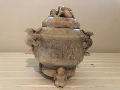 chinese urn (2).jpg