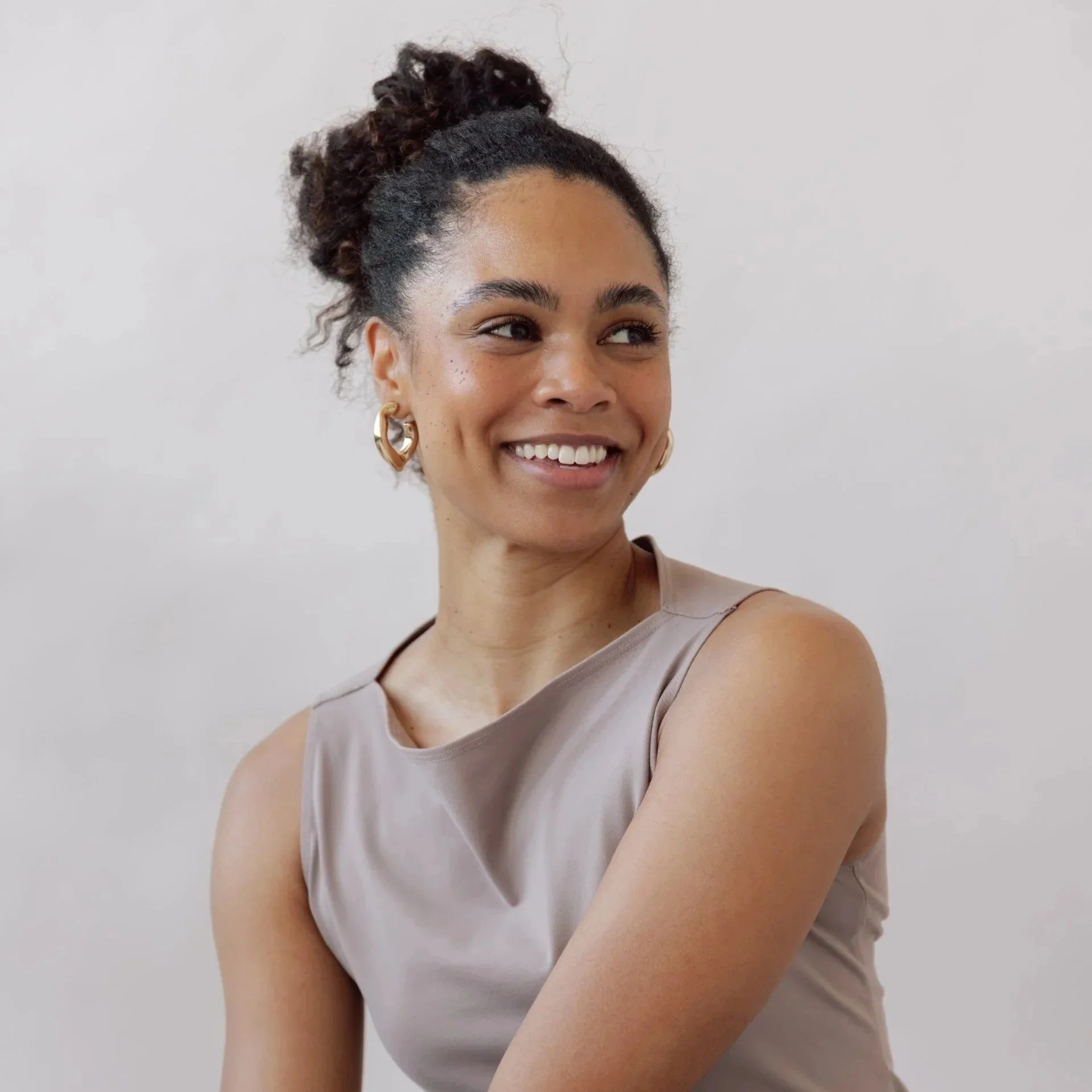 MONI DAVIS, Stretch Trainer