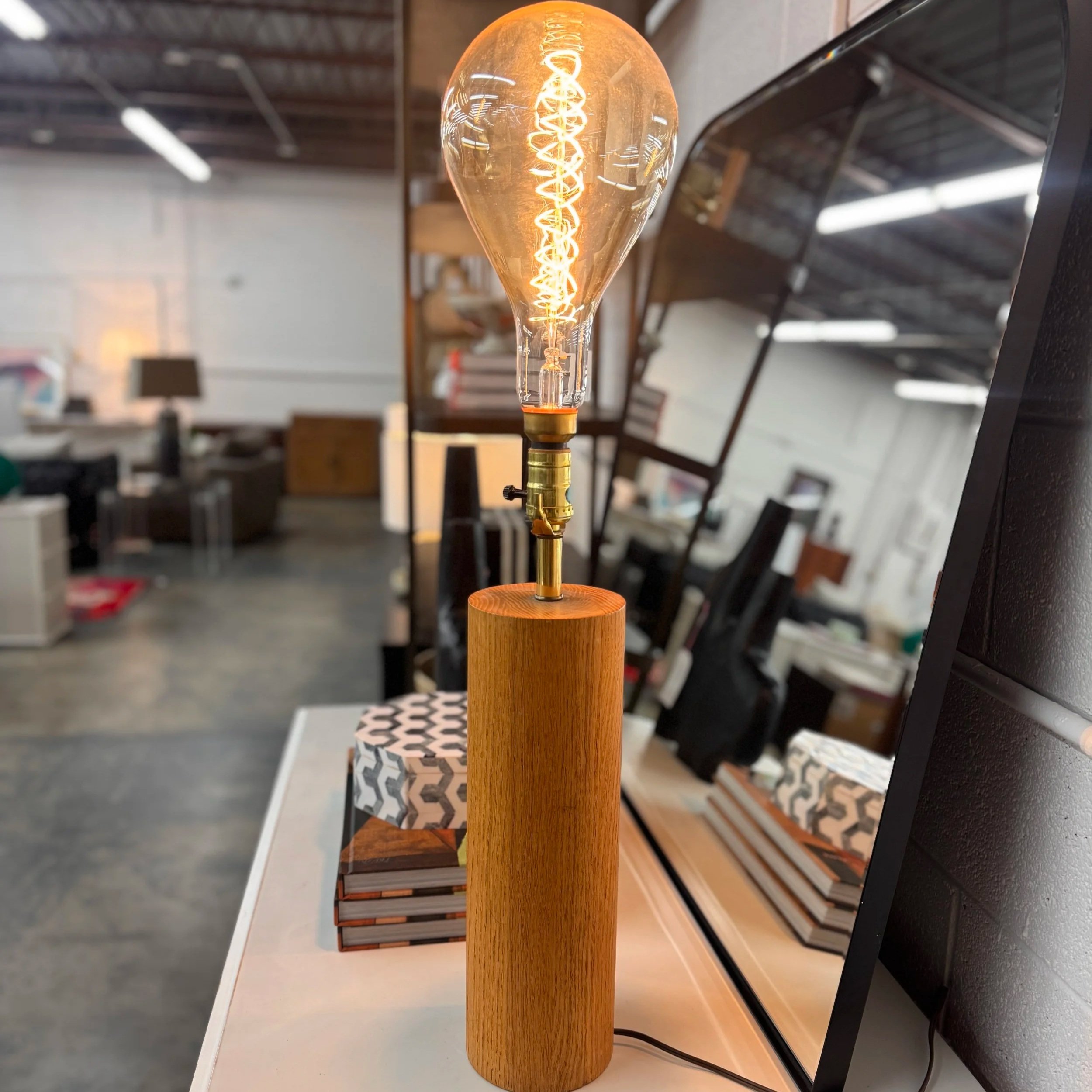 Solid Wood Cylinder Edison Lamp