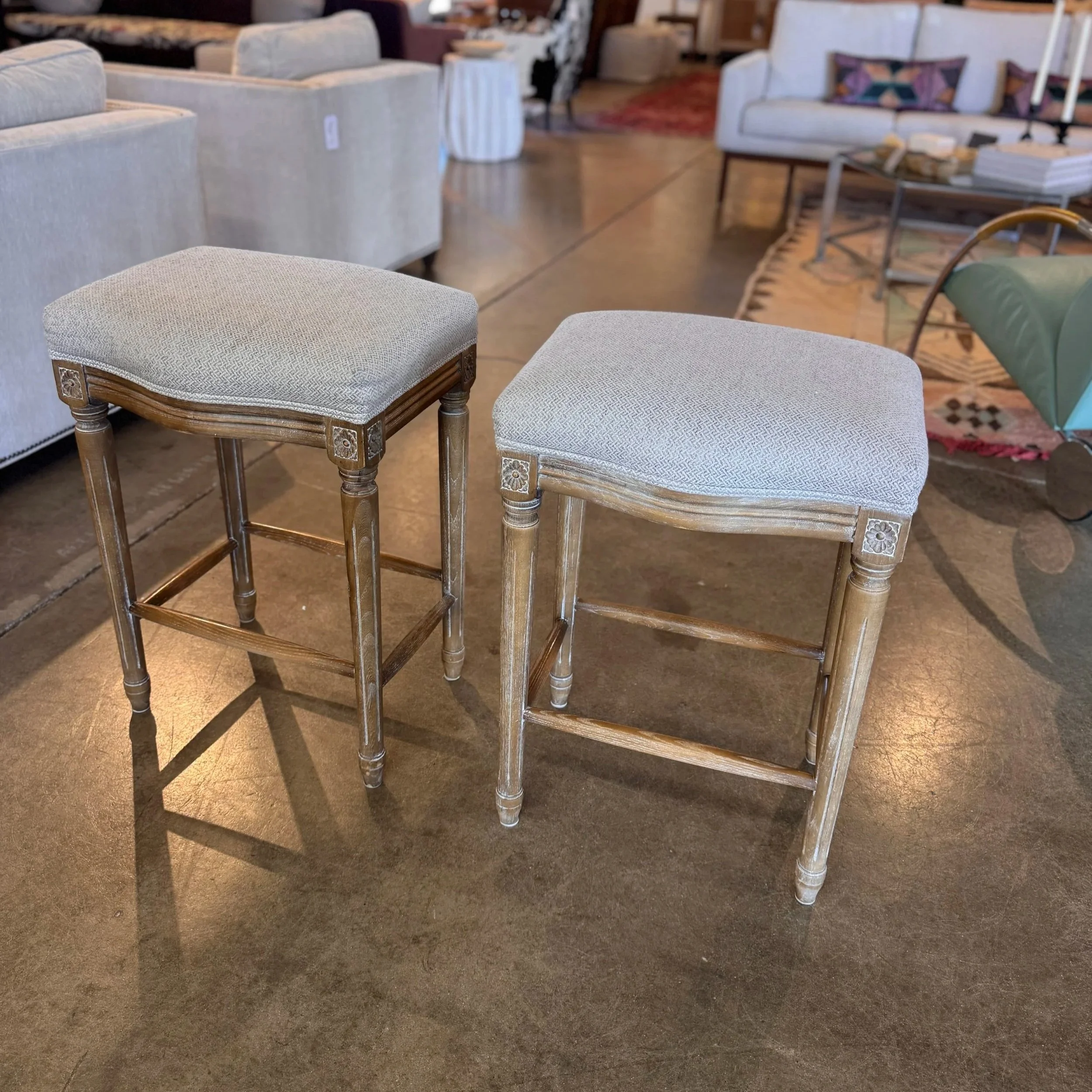 Counter Height Backless Stool (x2)