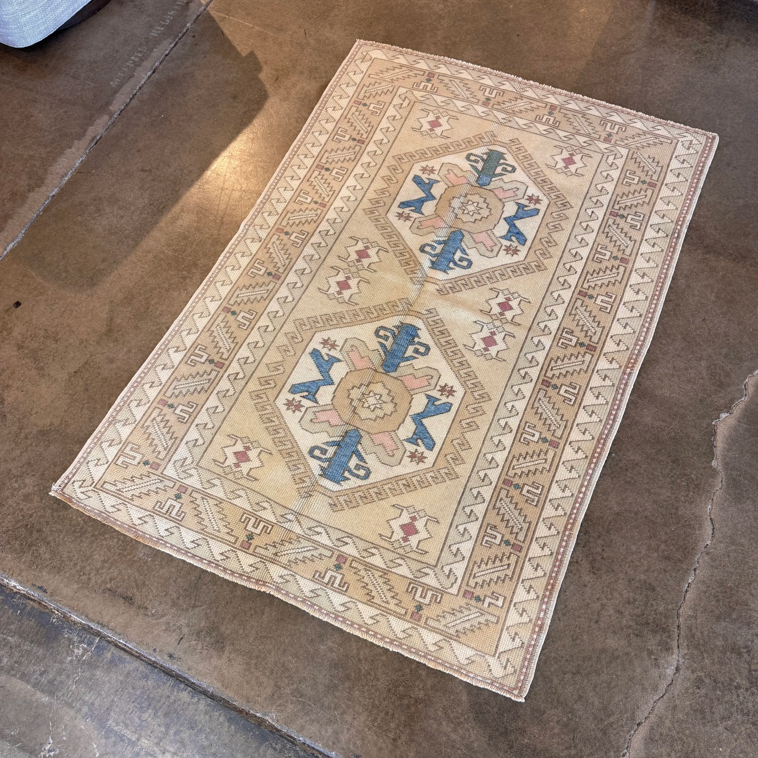 Vintage Turkish Rug (3'11" x 5'8")