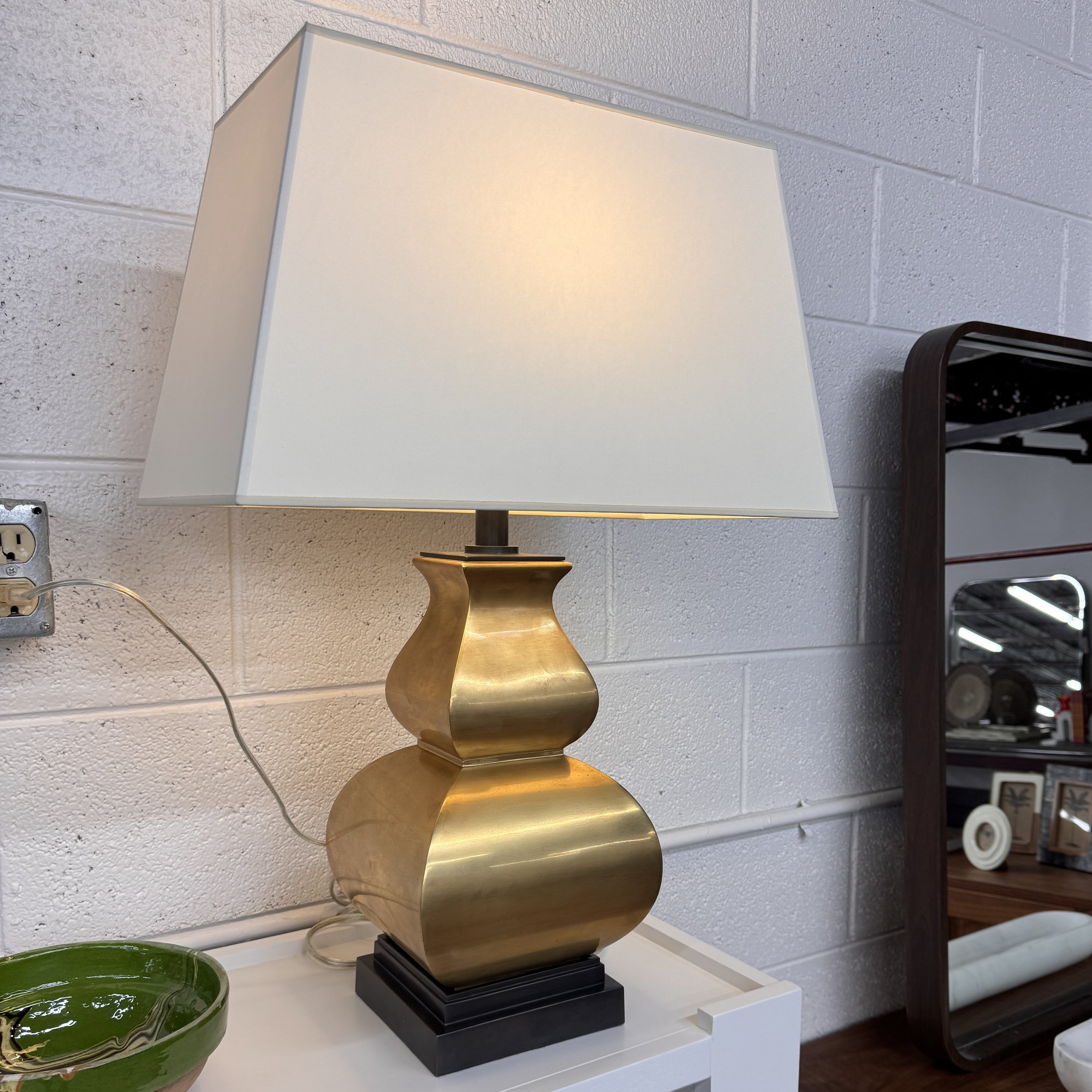 Visual Comfort Fang Gourd Lamp