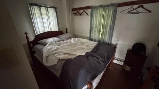 White Room Queen in Farmhouse Downstairs