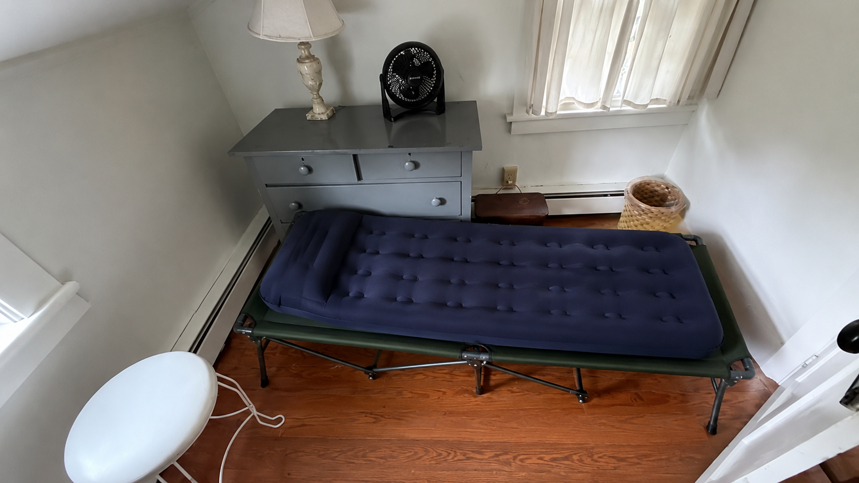 Room5withAirmattress.png