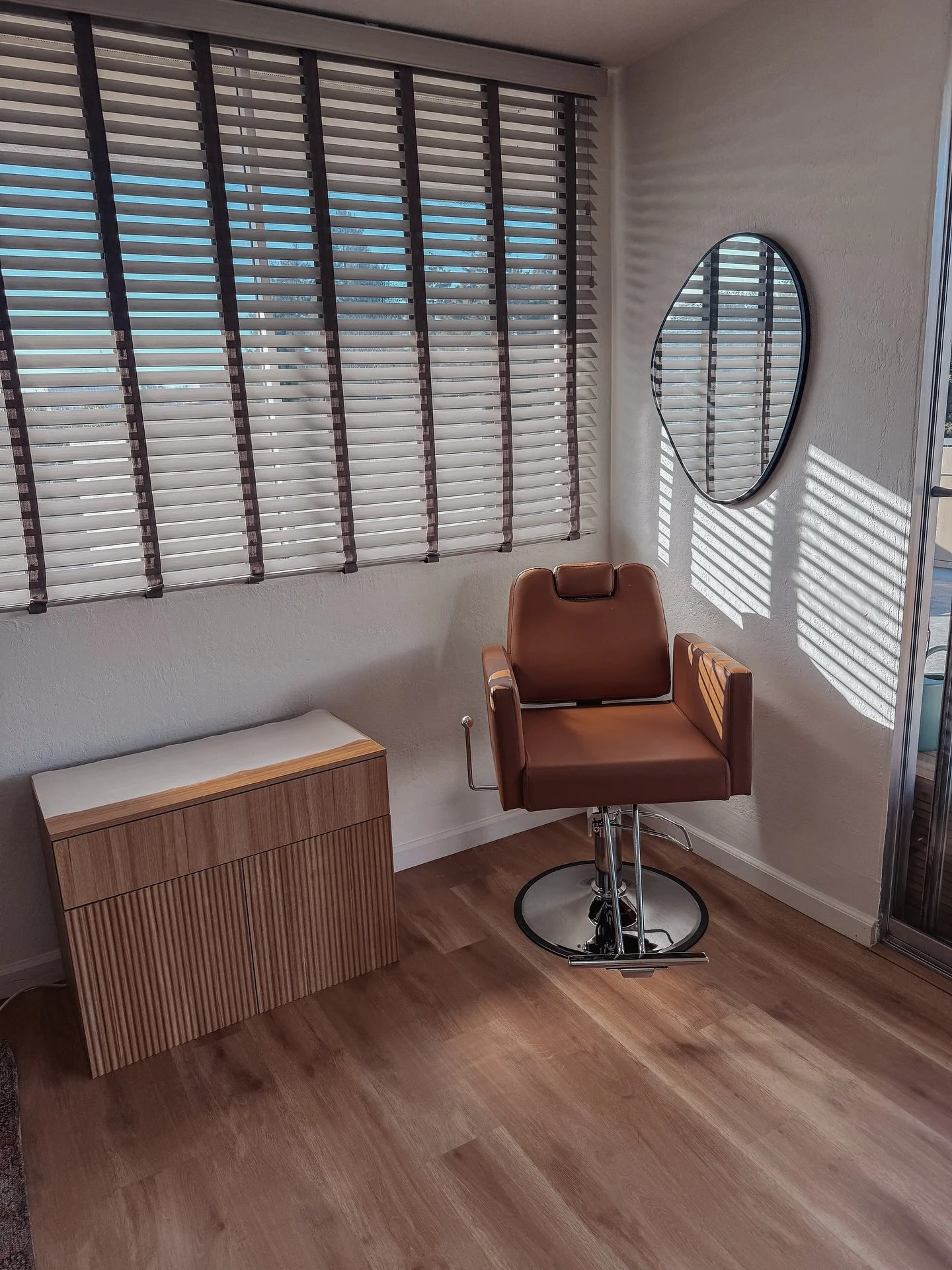 The Ace Brow + Lash Bar is officially loading&hellip;
Think soft neutrals, sunshine, sculpted brows + lifted lashes.
Your new favorite beauty corner is almost ready. ✨ 
Coming Dec 2025 

#SantaCruzBrows #SantaCruzLashes #BrowStudio #LashLiftSantaCruz