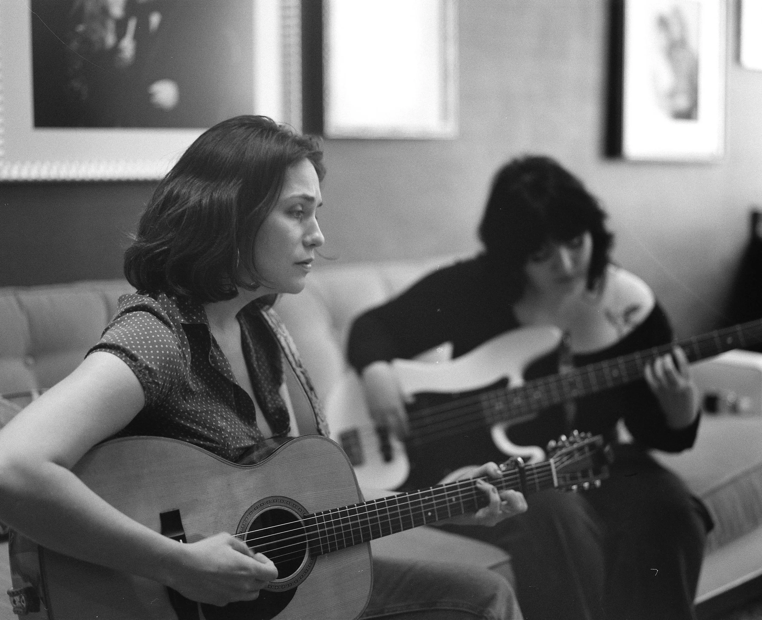 Lola Kirke at The Opry