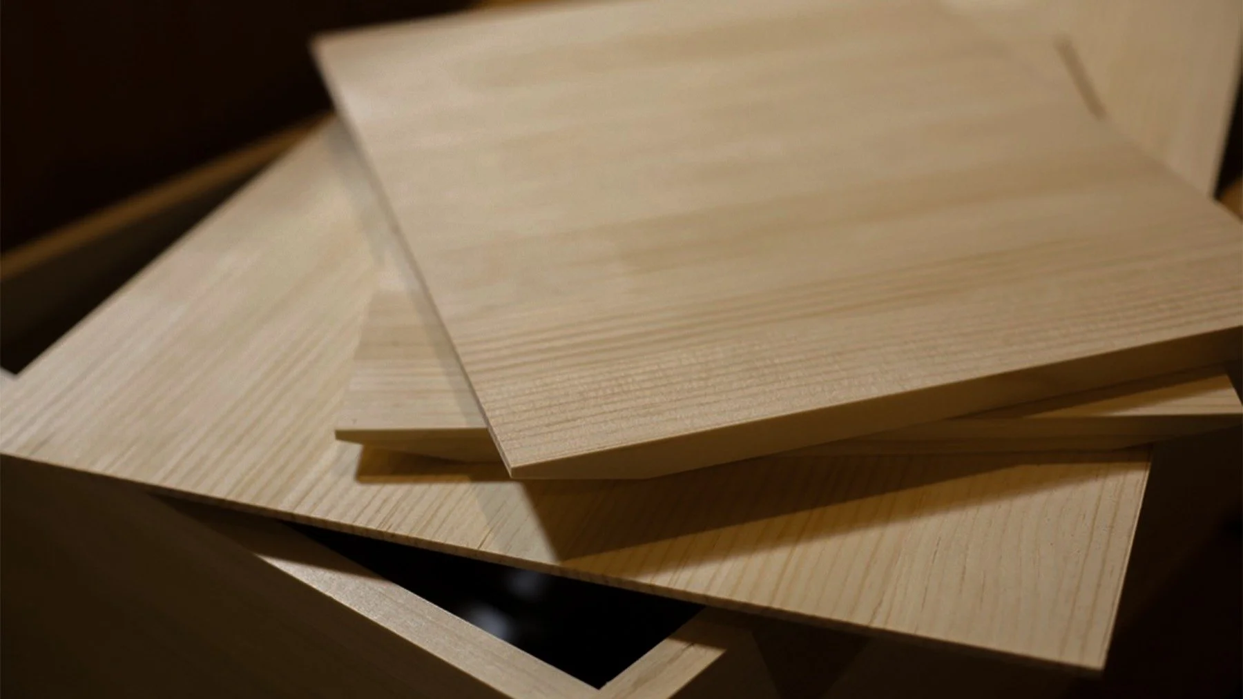 drawer components/

a shocking slap/

Utah in the fall