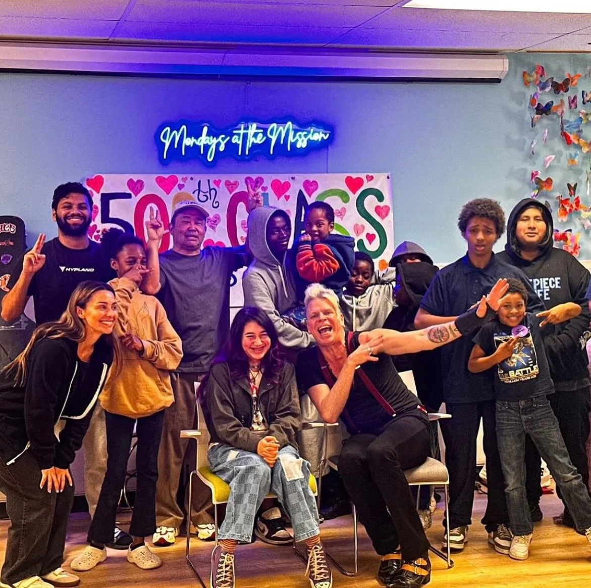 Brent A. Nuffer & Dalia Branch visit the youth at Union Rescue Mission for a special Songwriting Session!