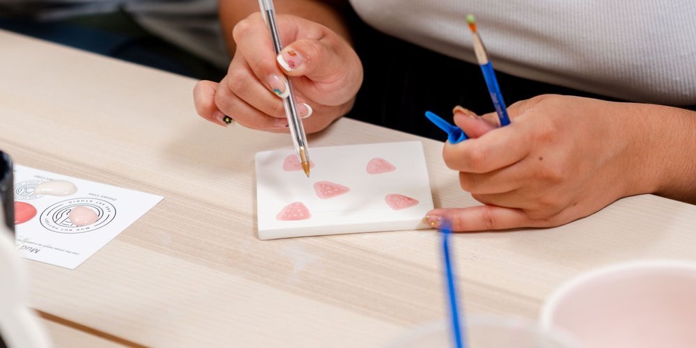 Customizing Your Pottery Pieces on a Romantic Date Night