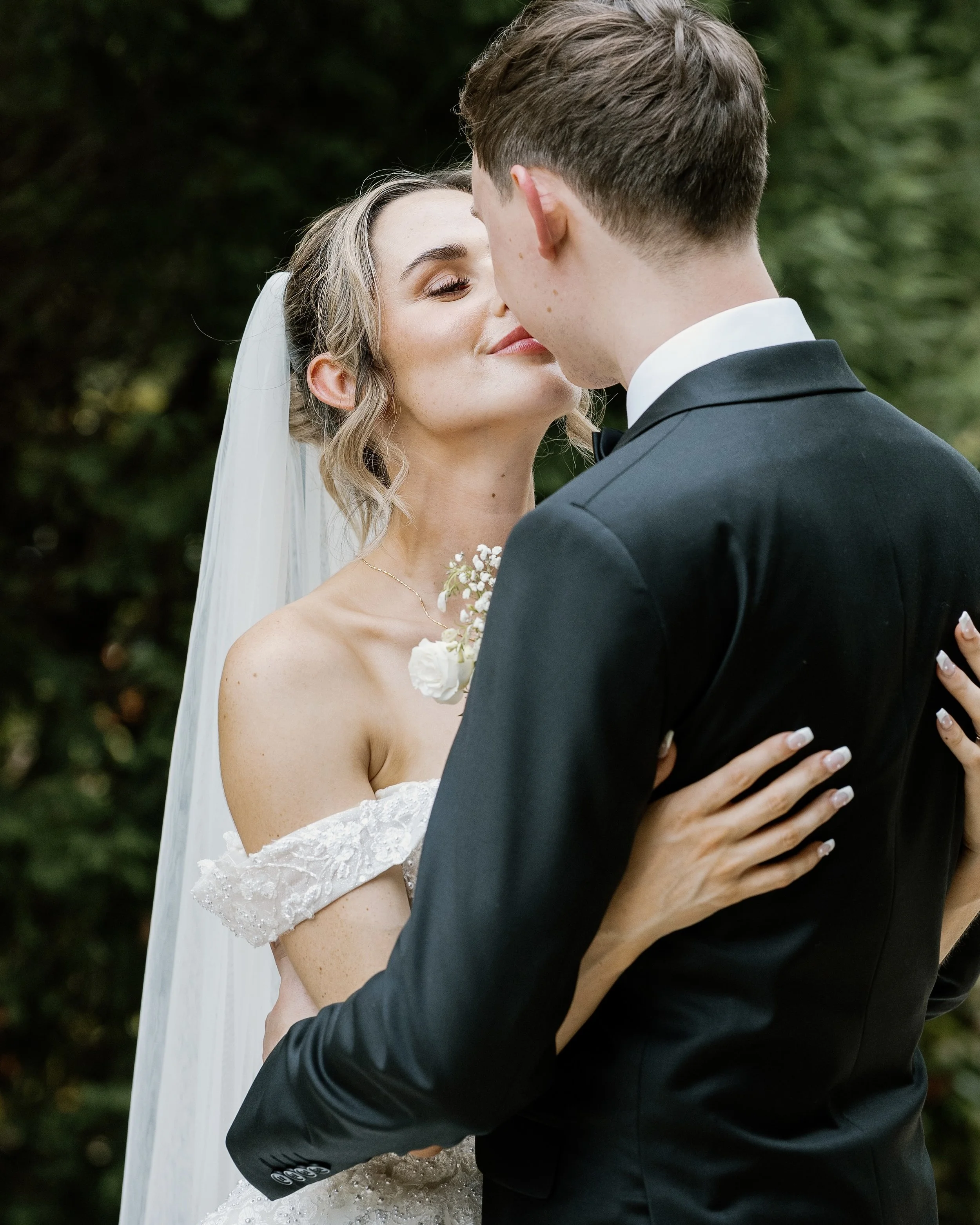 natural bridal makeup at redleaf wollombi central coast bridal makeup central coast weddings