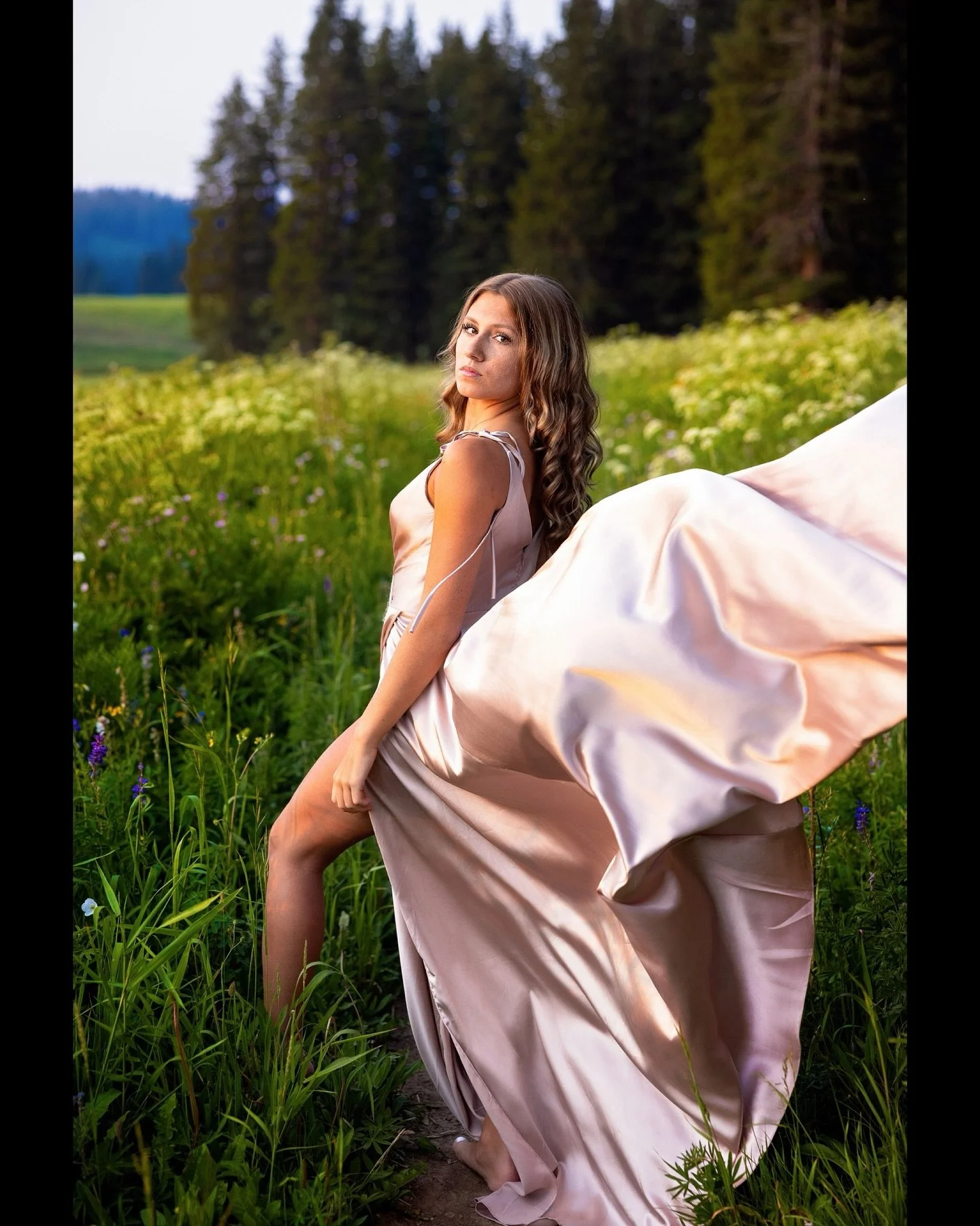 Everything about this session was magical! I couldn&rsquo;t have asked for better lighting, a better location or the company on the drive up. Thank you @xiomyj3 and @twizz003 for an incredible day!