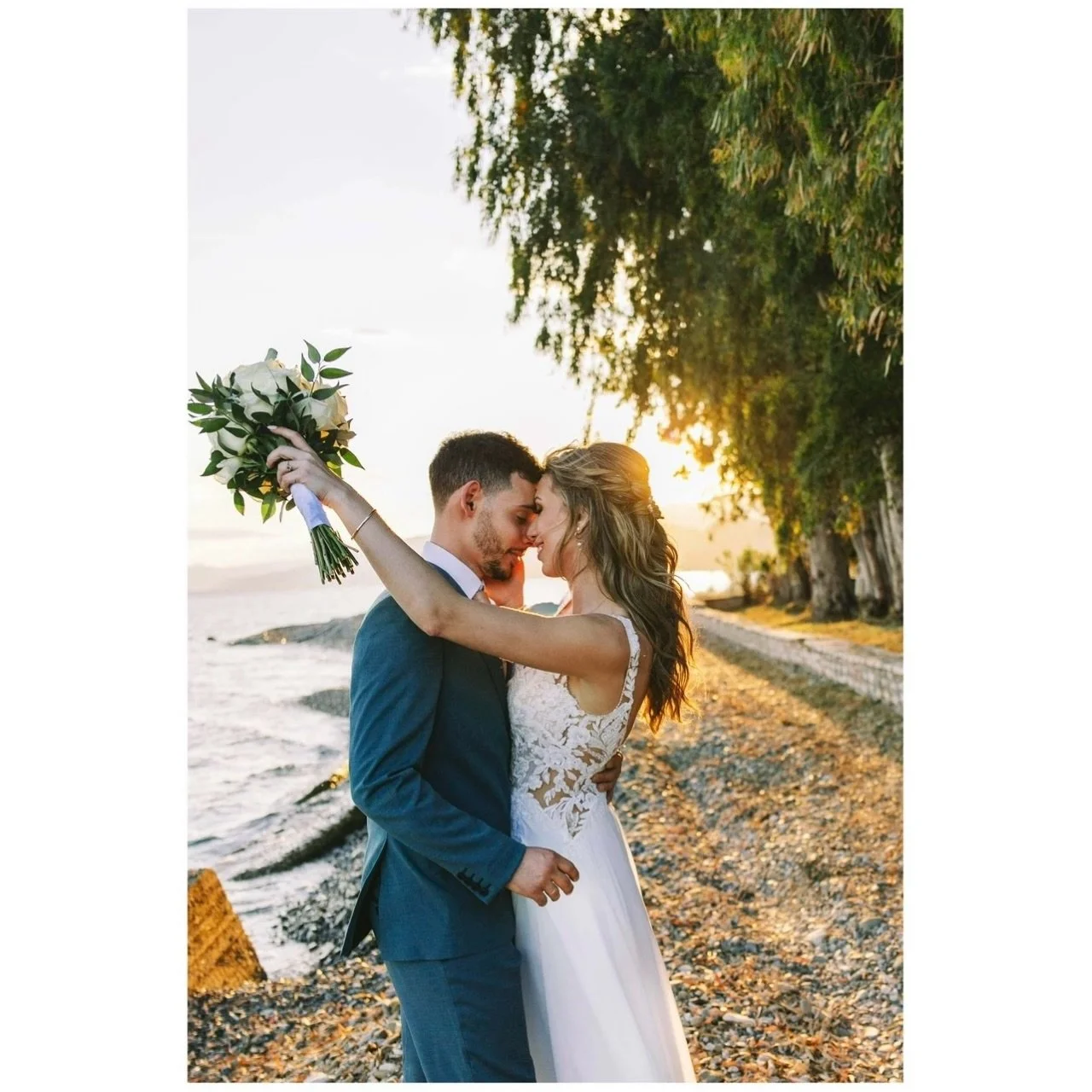 Creating Stories With Vivid Colours &amp; Emotional Language By @mene_wedding_photography 

#destinationweddings #glamourwedding #menewedding
#editorialwedding