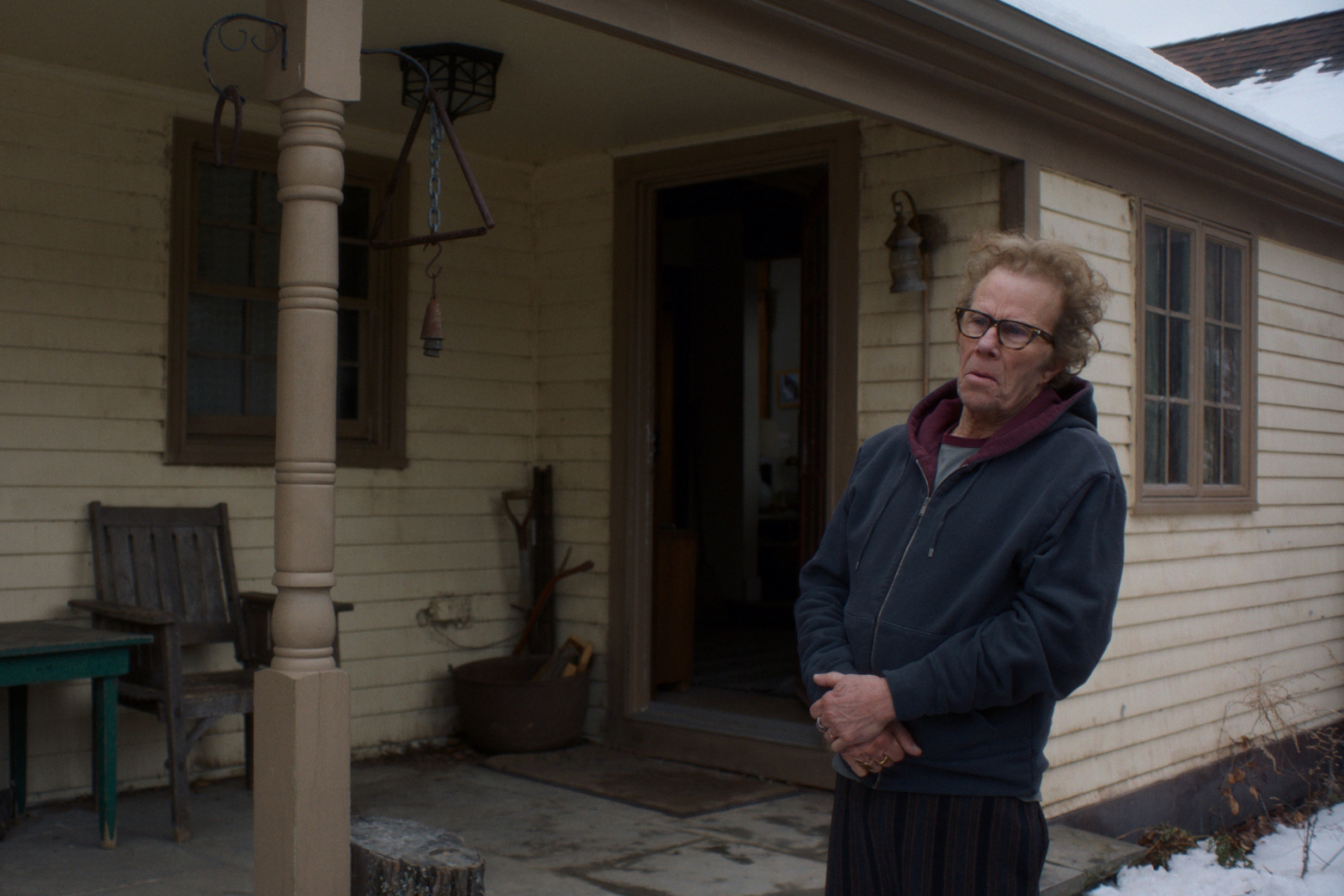 Tom Waits Plays a Weird Reclusive Dad in Teaser for Jim Jarmusch’s ‘Father Mother Sister Brother’