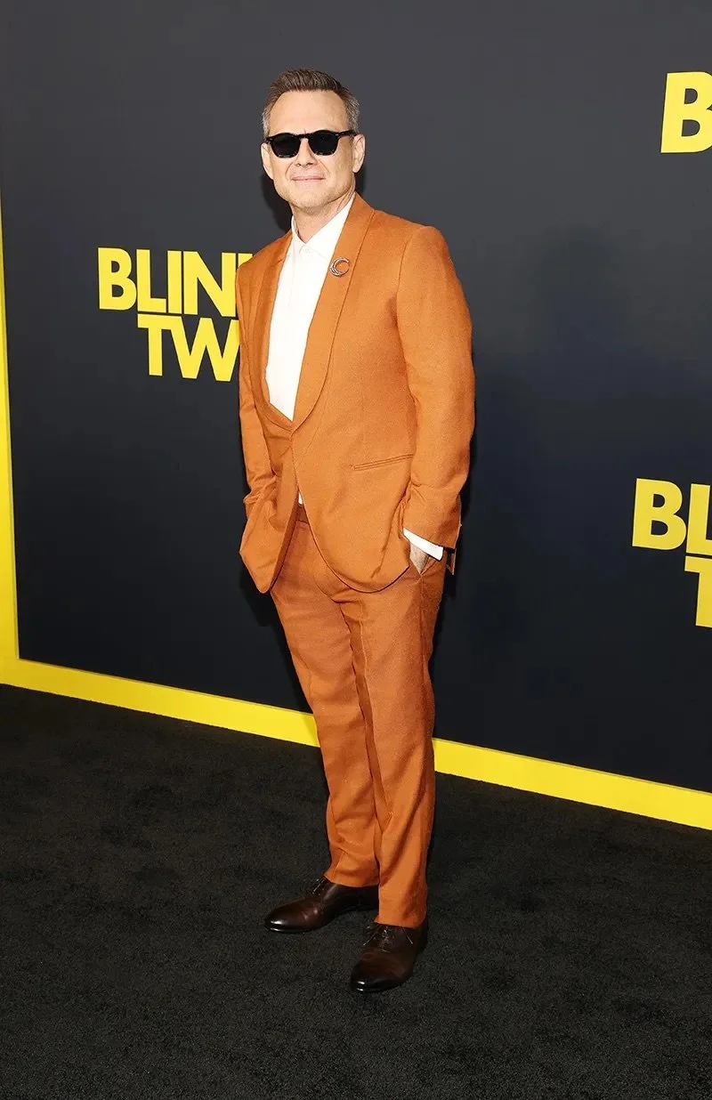 blink-twice-premiere-photosh.jpg