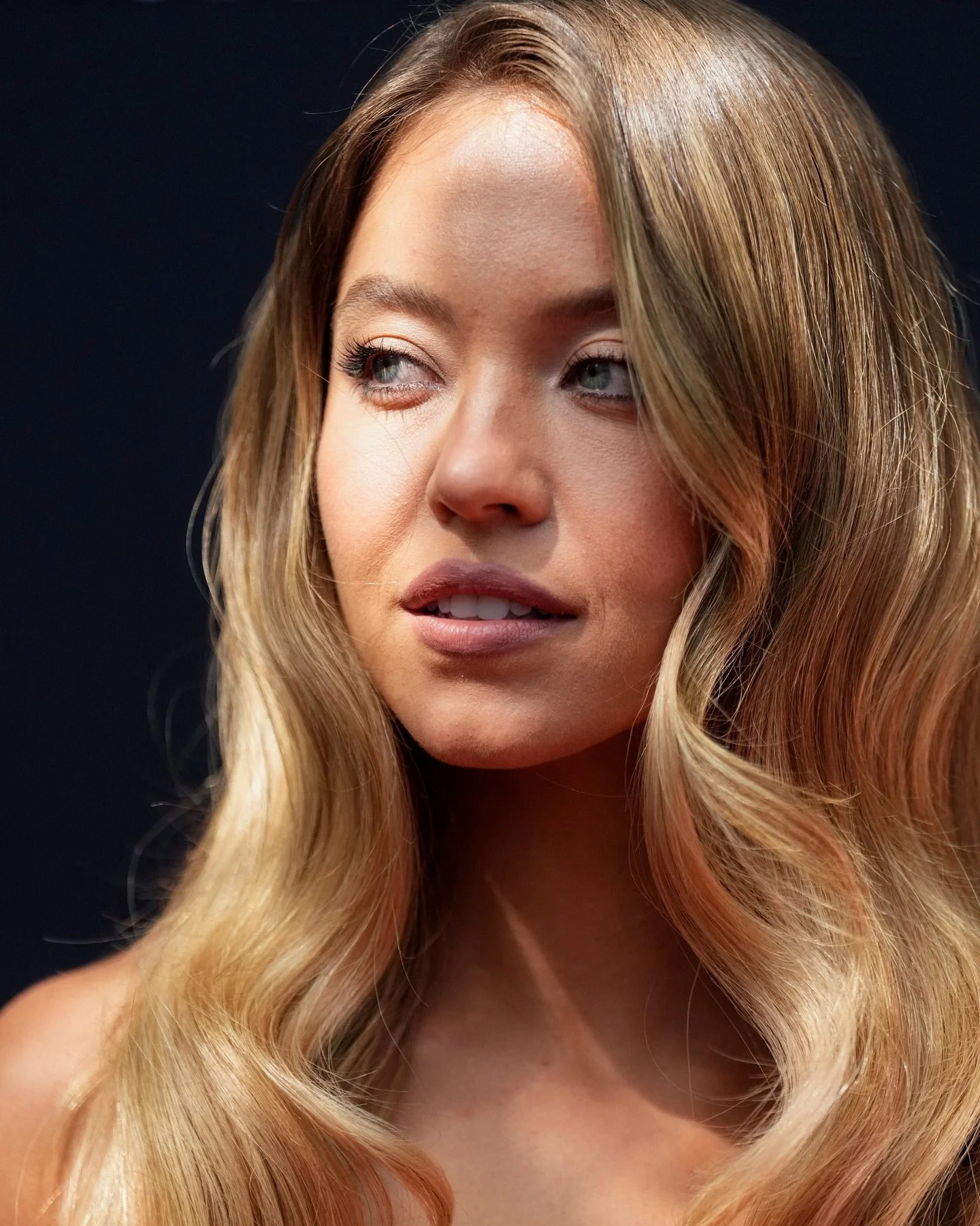 In Photos: #TIFF50 Day II &ndash; Pt. II
From premieres to parties, Sydney Sweeney, Samara Weaving, Cillian Murphy, Shailene Woodley, Inde Navarrette, and Angourie Rice made their mark at the Toronto International Film Festival on Friday, September 5