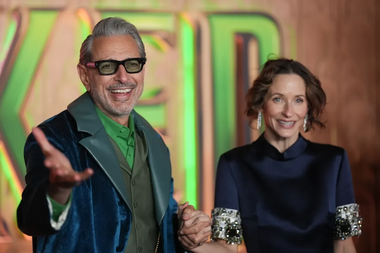 Jeff Goldblum and Emilie Livingston