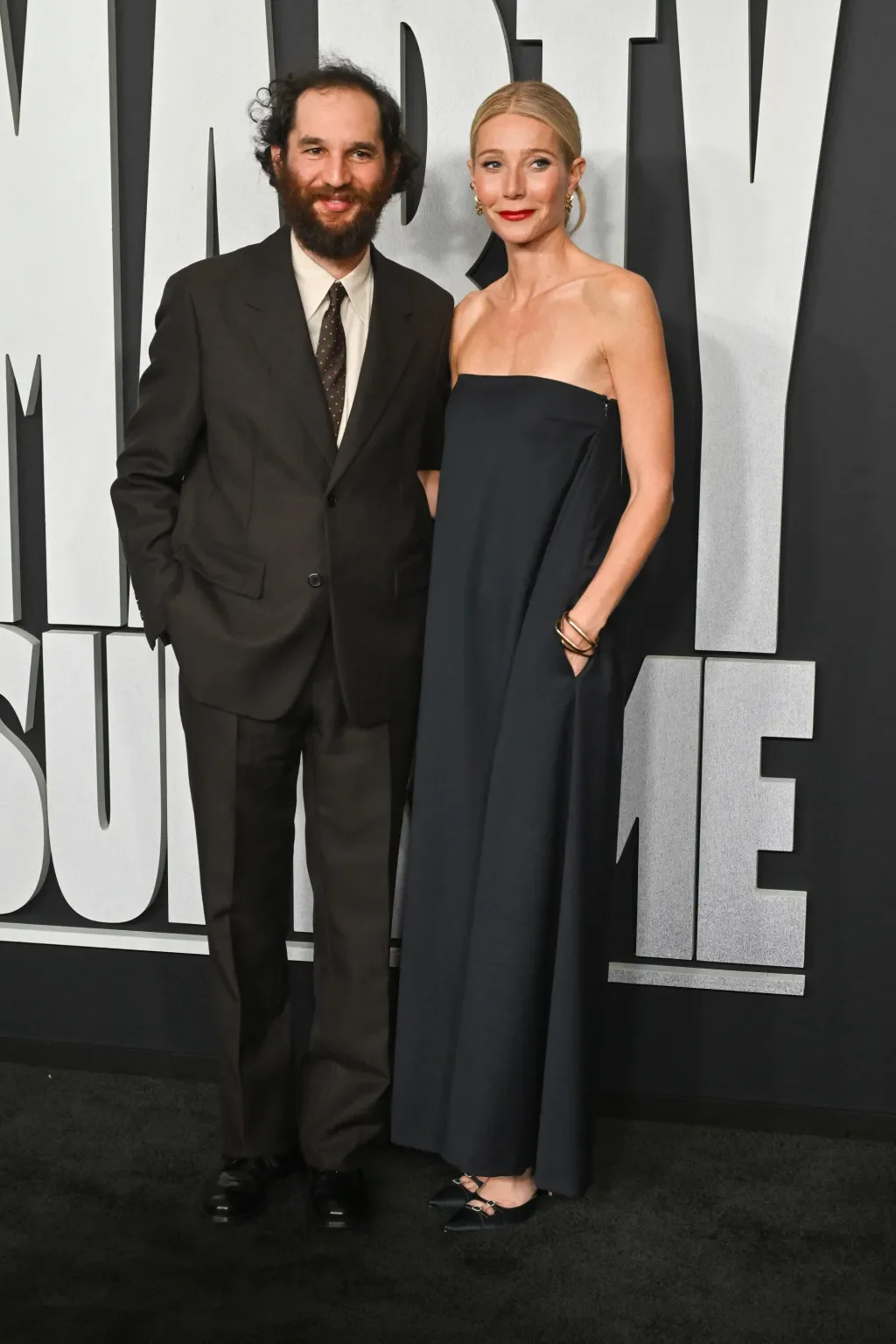 Josh Safdie &amp; Gwyneth Paltrow