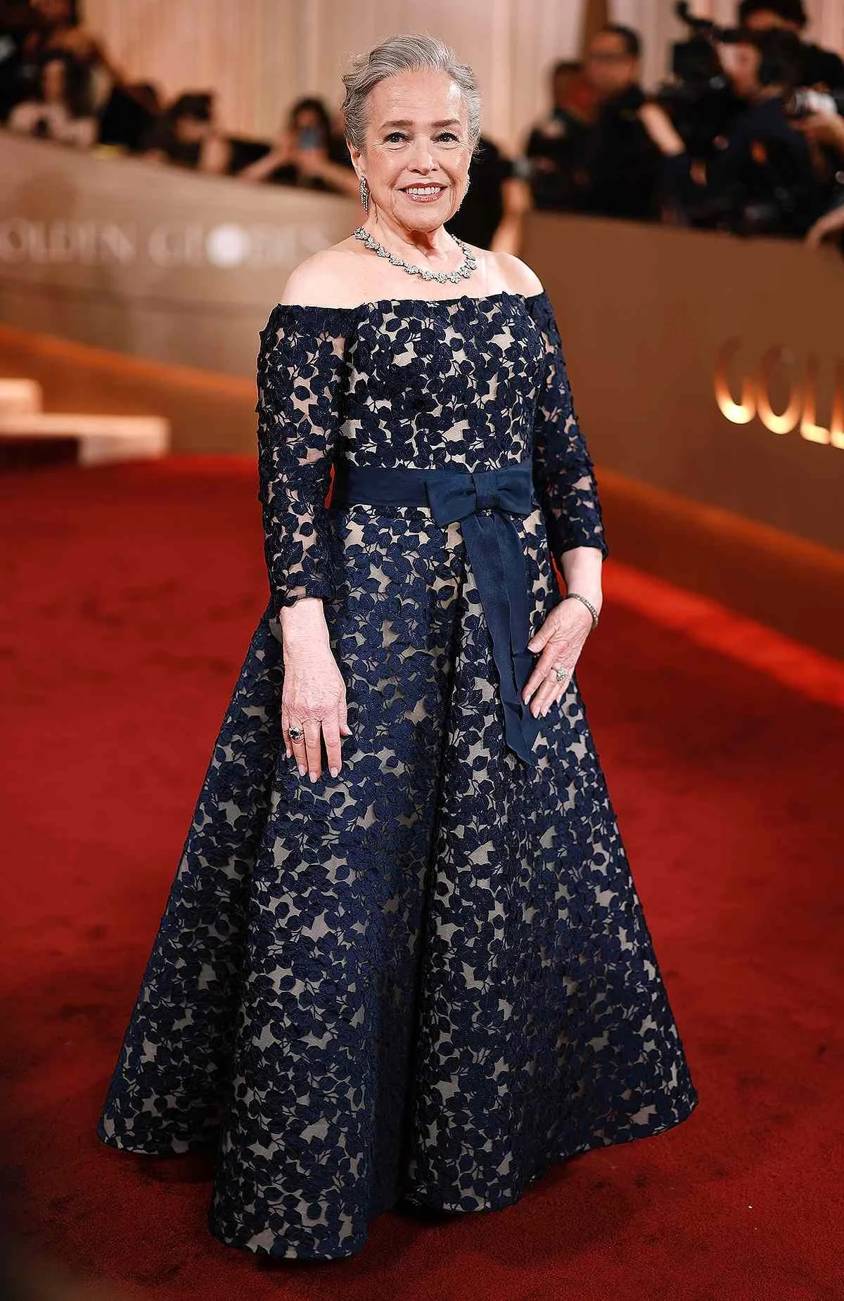 kathy-bates-arrivals-golden-globes-2026-2-32c5ffe2a6f9499b84bd3db2406eda91.jpg