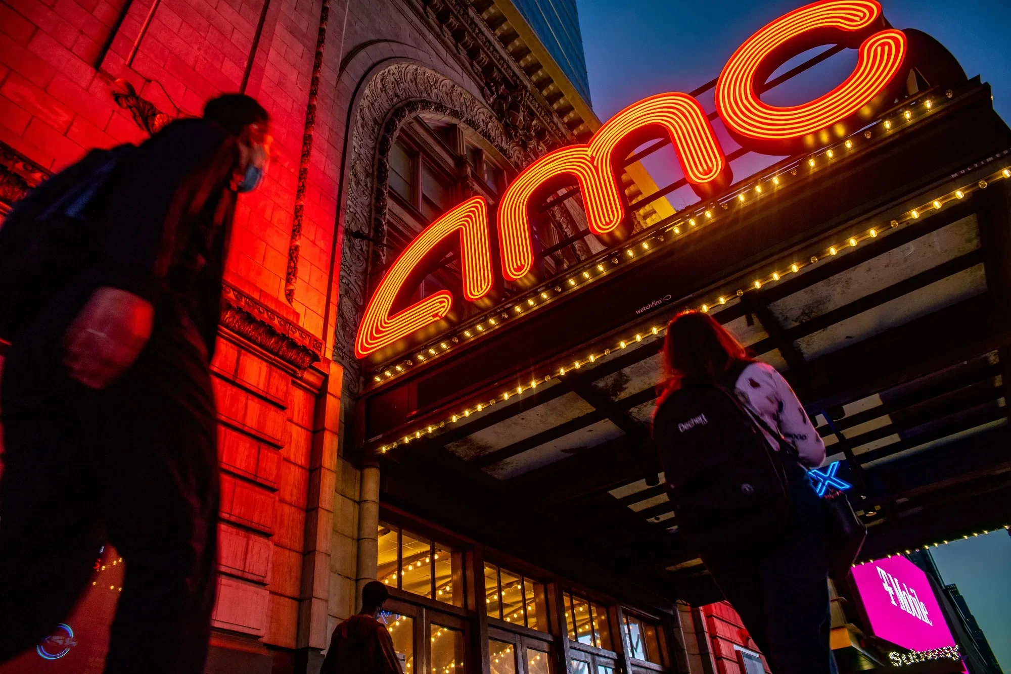 AMC Q4 Sneak Peek Shows Revenue Dip, Narrower Losses as Chain Secures Debt Relief Deal