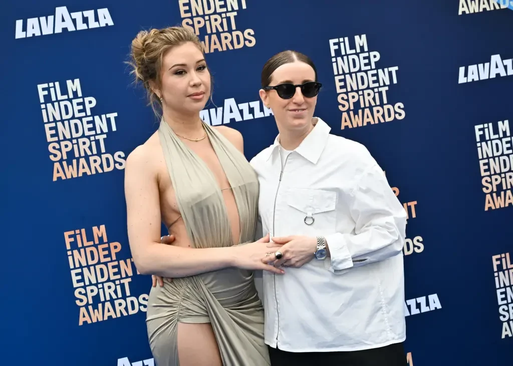 Gabby Windey and Robby Hoffman