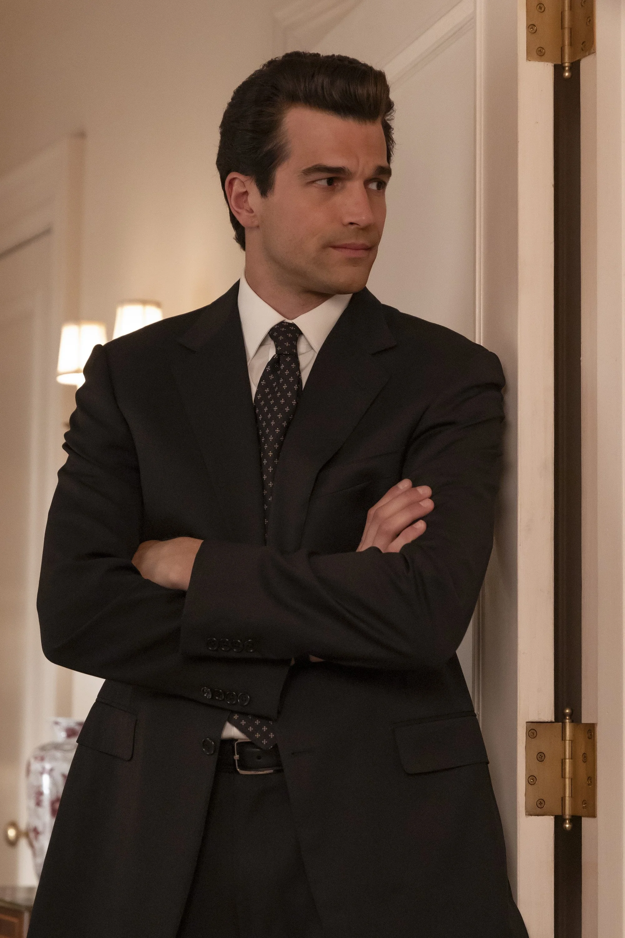  FX's Love Story: John F. Kennedy Jr. & Carolyn Bessette -- "America's Widow" -- Season 1, Episode 3 (Airs Thurs., February 12) -- Pictured: Paul Anthony Kelly as John F. Kennedy Jr. CR: Eric Liebowitz/FX. 