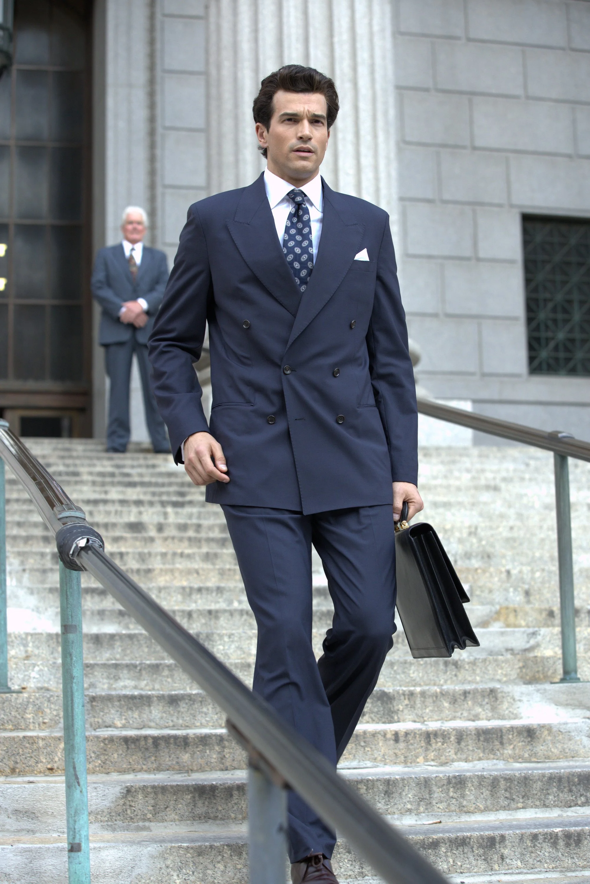  FX's Love Story: John F. Kennedy Jr. & Carolyn Bessette -- "Pilot" -- Season 1, Episode 1 (Airs Thurs., February 12) -- Pictured: Paul Anthony Kelly as John F. Kennedy Jr.. CR: Eric Liebowitz/FX. 