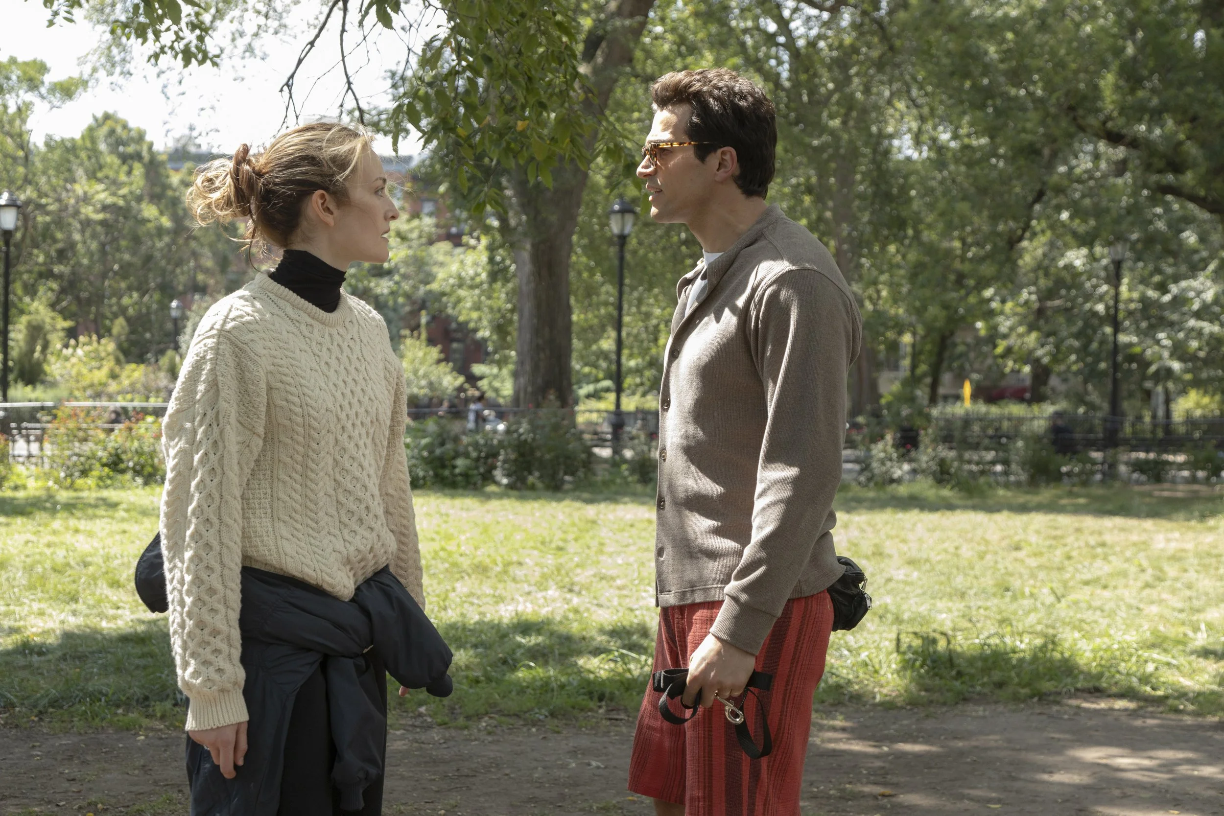  FX's Love Story: John F. Kennedy Jr. & Carolyn Bessette -- "Battery Park" -- Season 1, Episode 5 (Airs Thurs., February 26) -- Pictured: (l-r) Sarah Pidgeon as Carolyn Bessette, Paul Anthony Kennedy as John F. Kennedy Jr.  CR: Eric Liebowitz/FX 