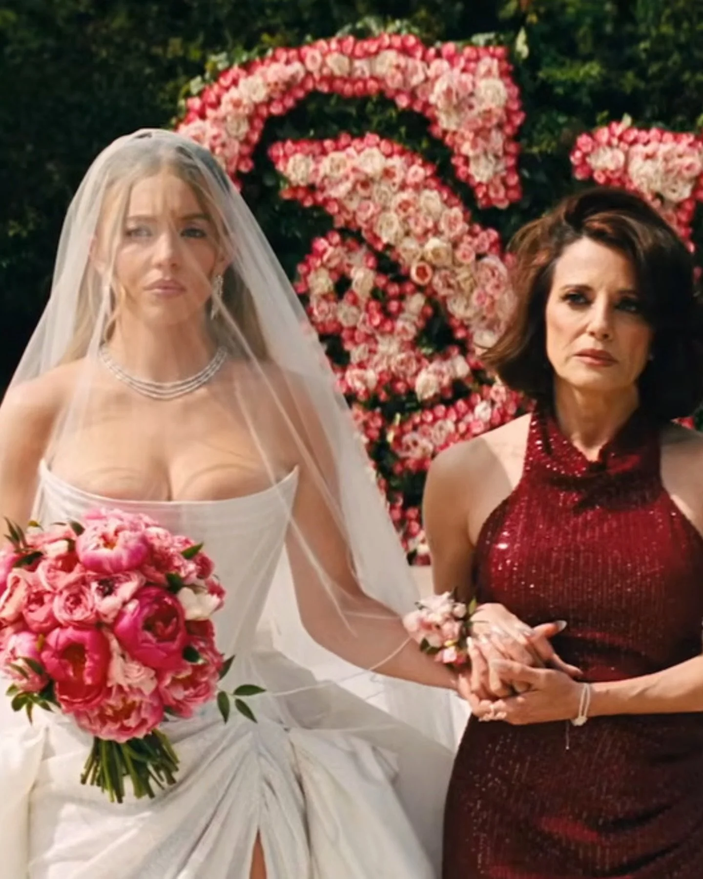 The Day Has Come! @euphoria Season 3 Airs Tonight on @hbo 

📸: @hbo 

ꜰᴏʟʟᴏᴡ 👉🏼 @thecinemagroupz &amp; @thecinemagroupnews